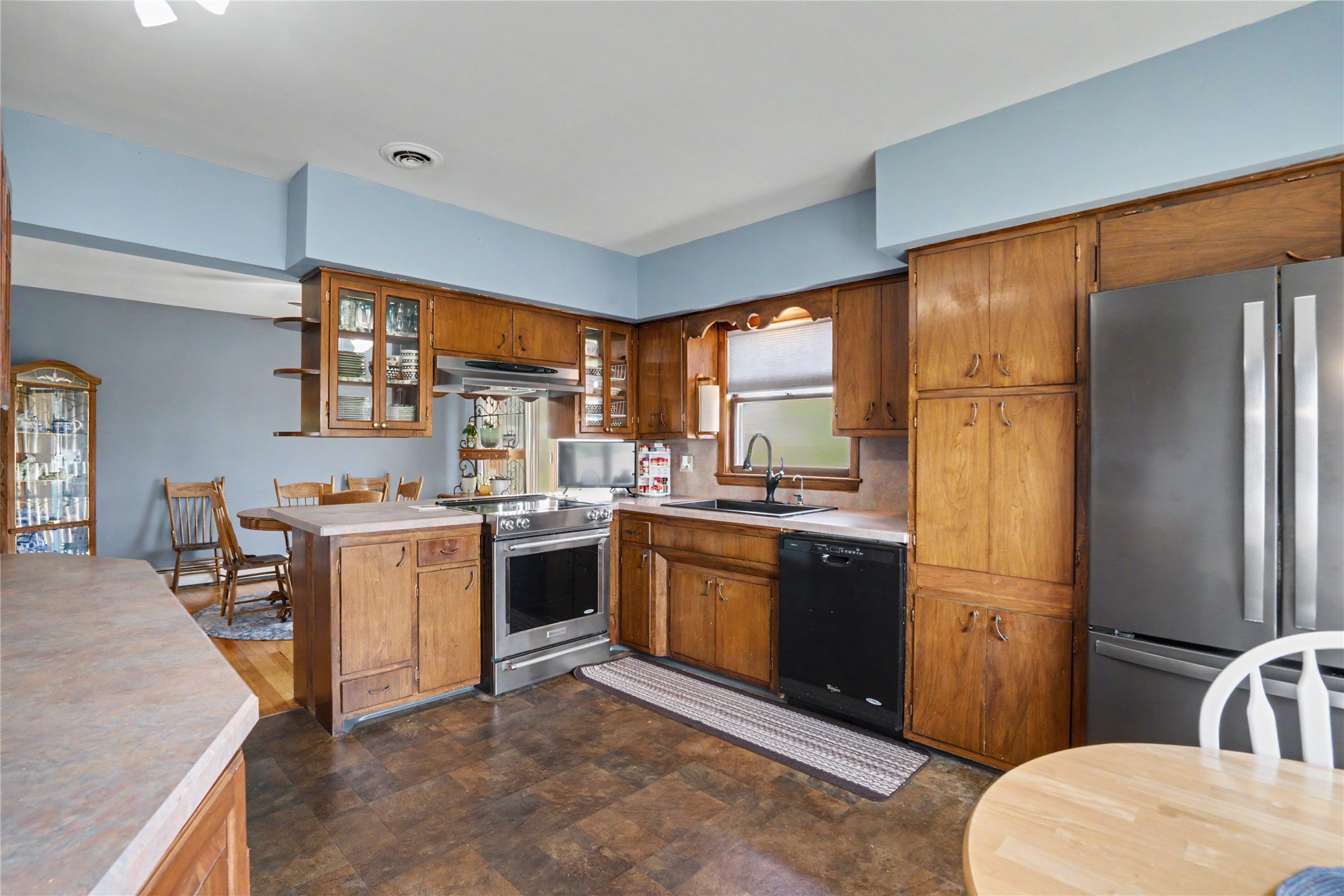 810 Adair Street Property Photo 11