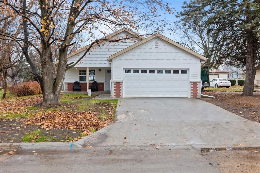 2505 E 40th Street Property Photo 1