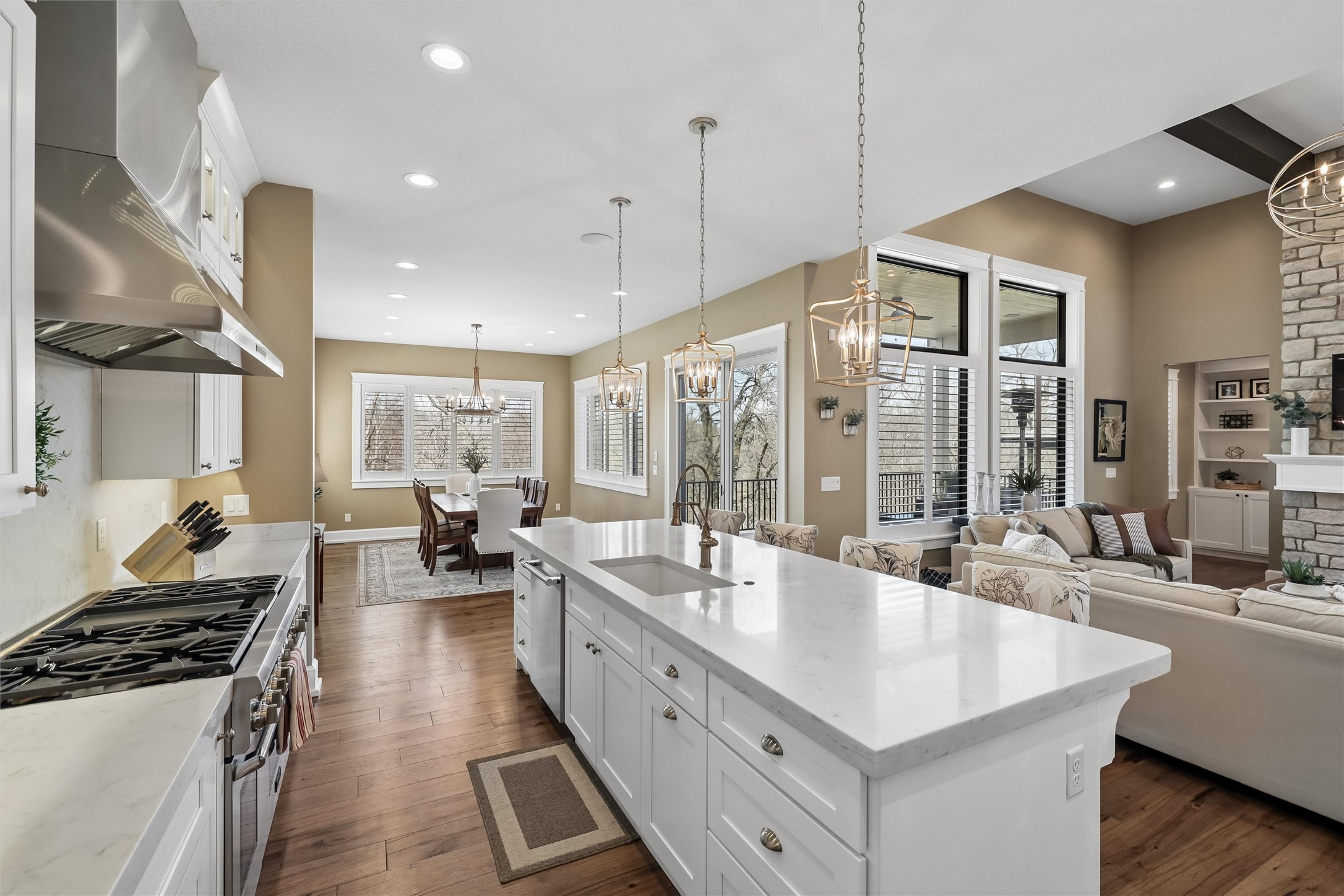 715 Century Circle Property Photo 7