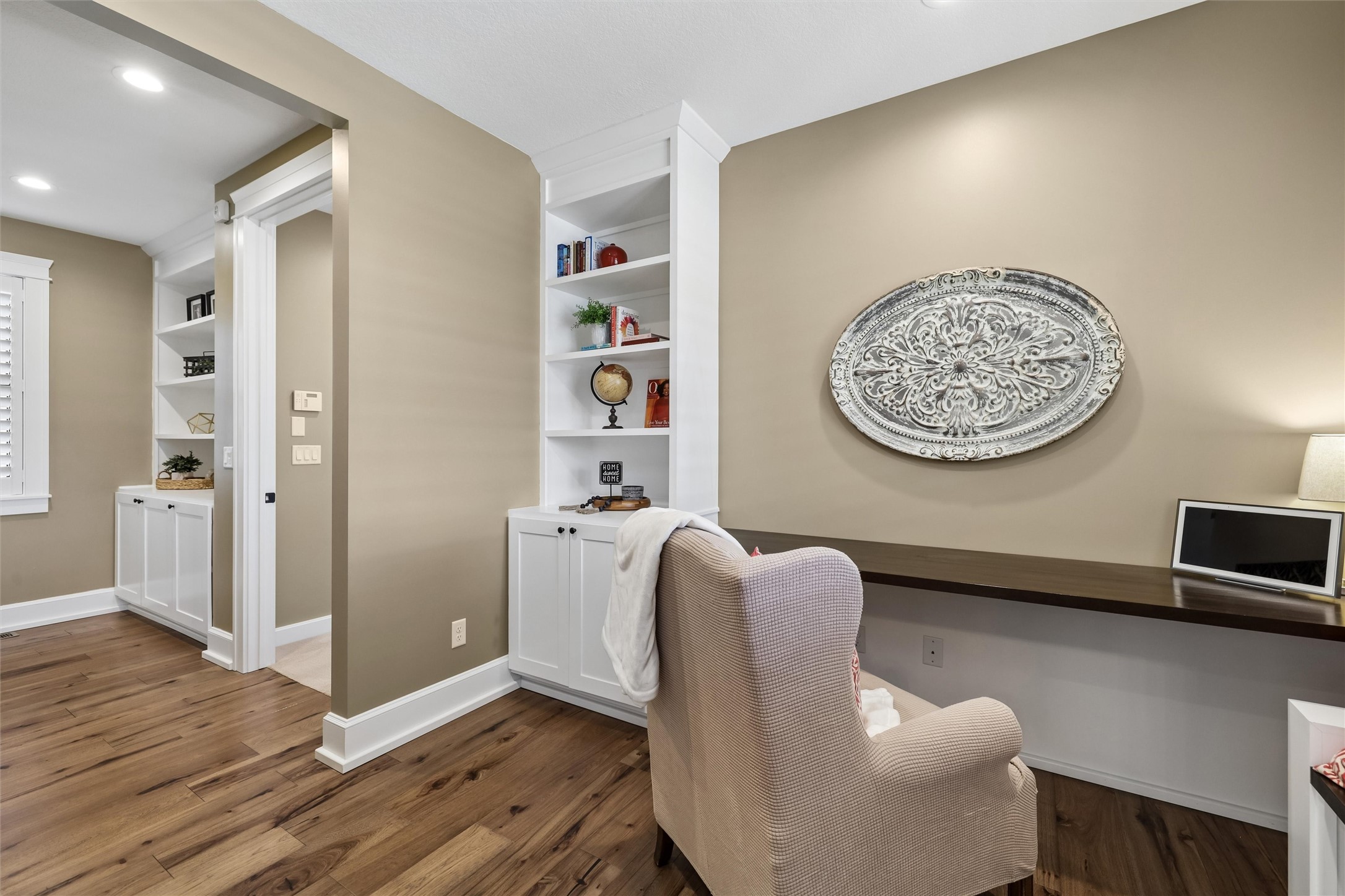 715 Century Circle Property Photo 13