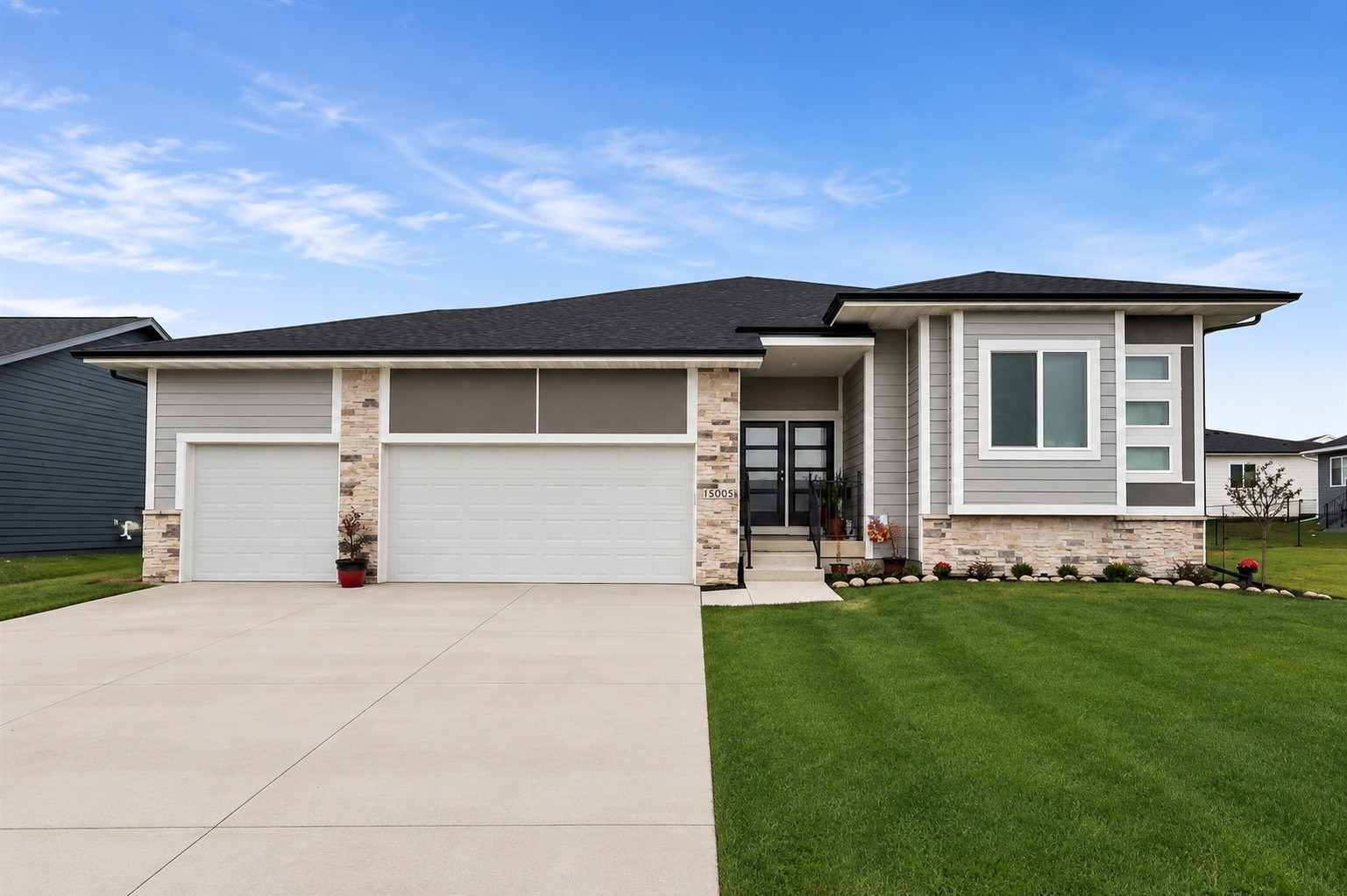 15005 Springbrook Trail Property Photo 1