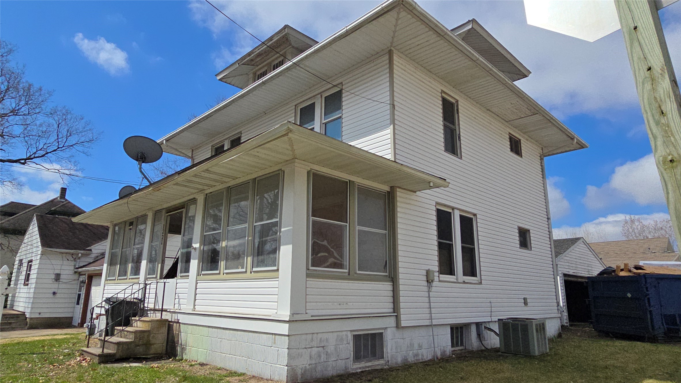 1221 4th Street