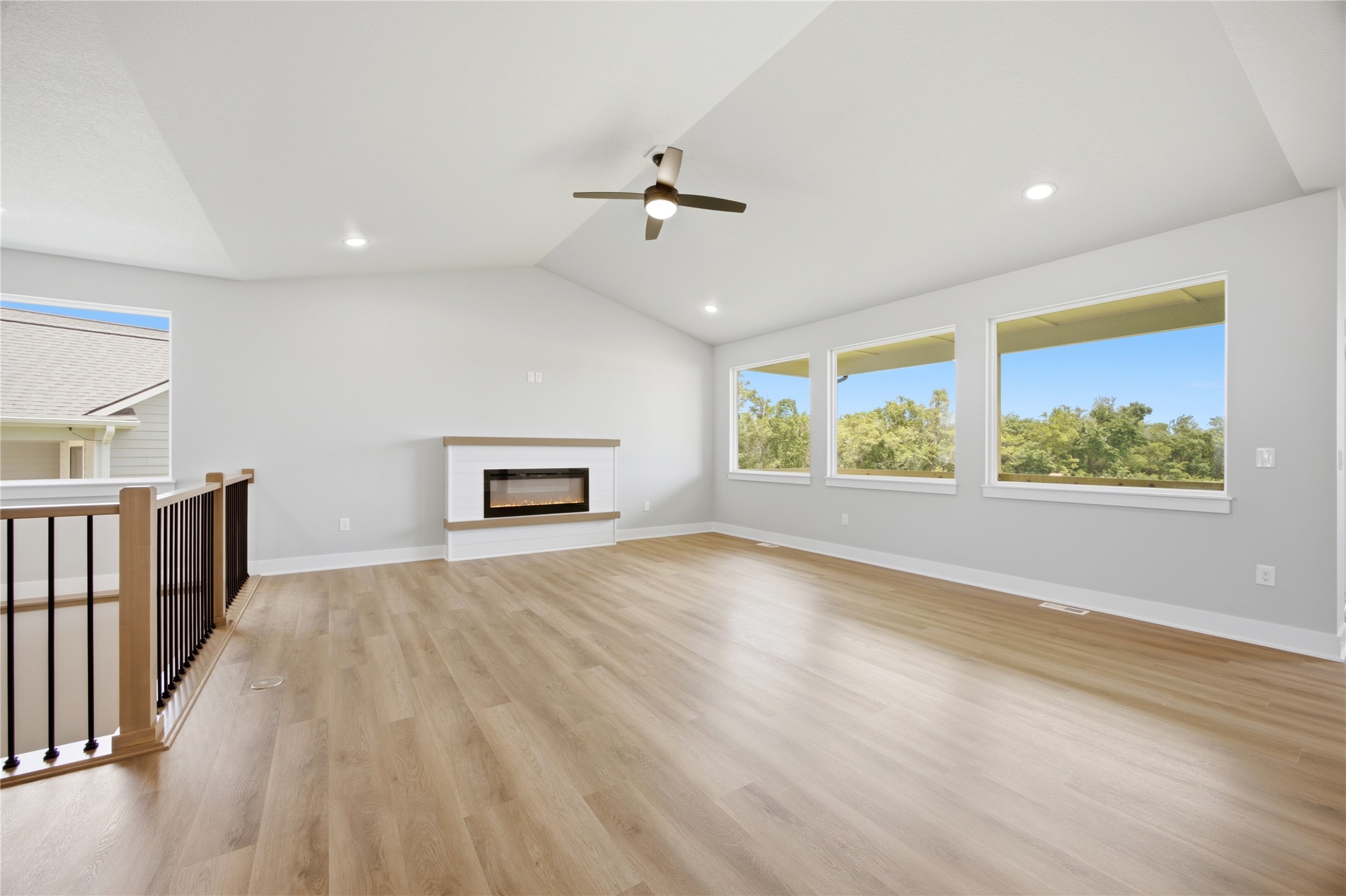 1715 Roebling Road Property Photo 10