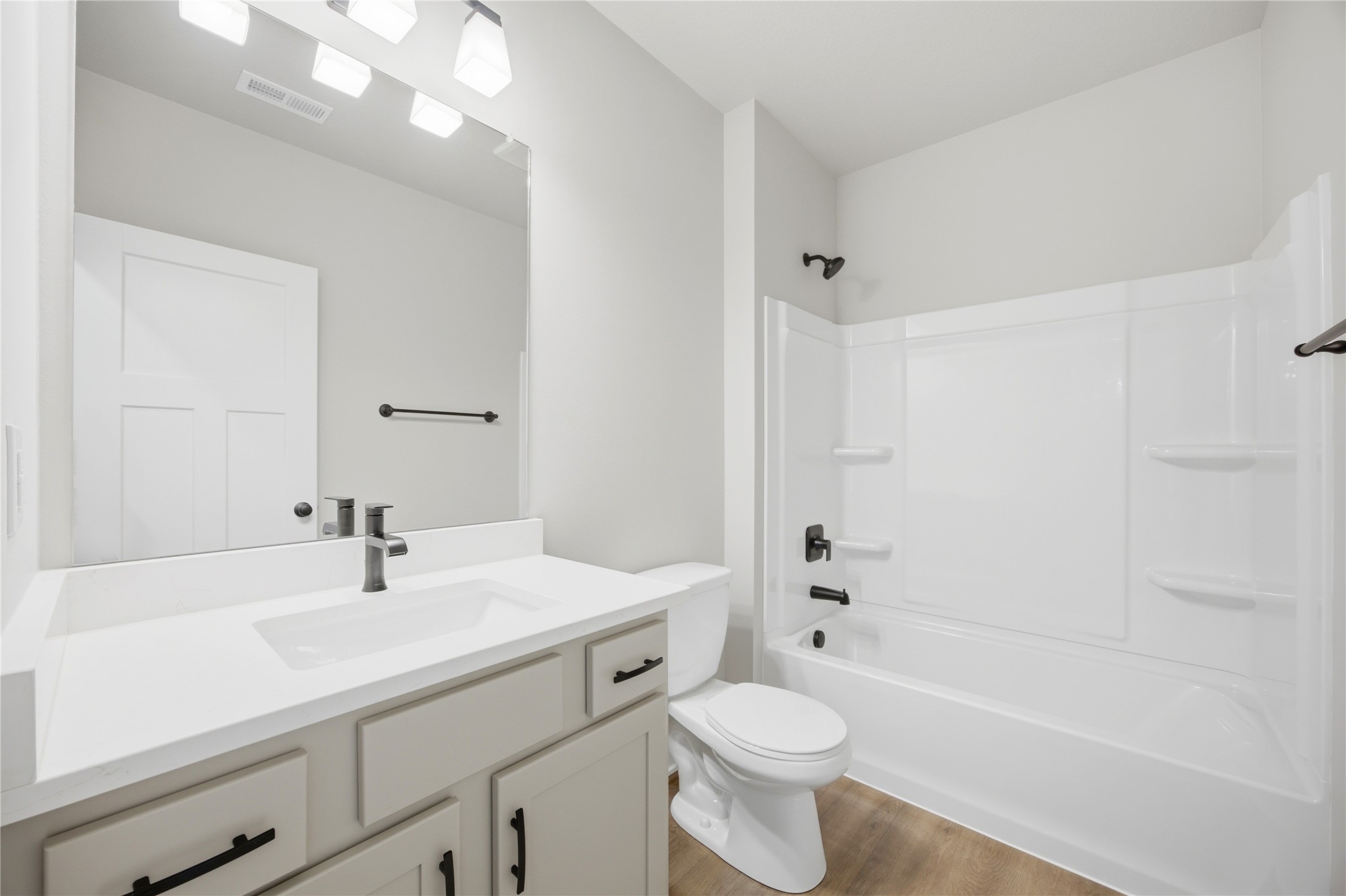 1715 Roebling Road Property Photo 32