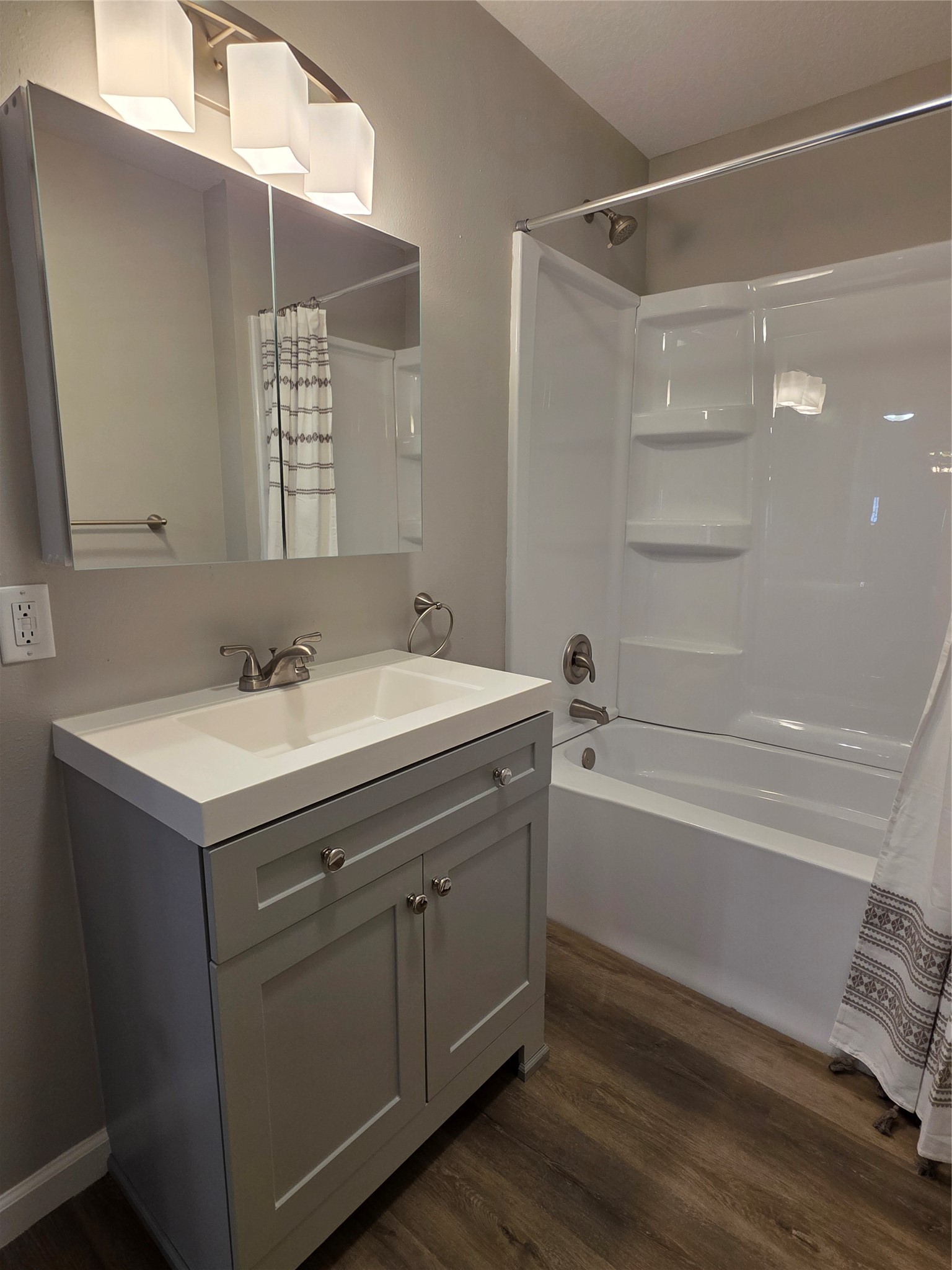 1215 Douglas Avenue Property Photo 11
