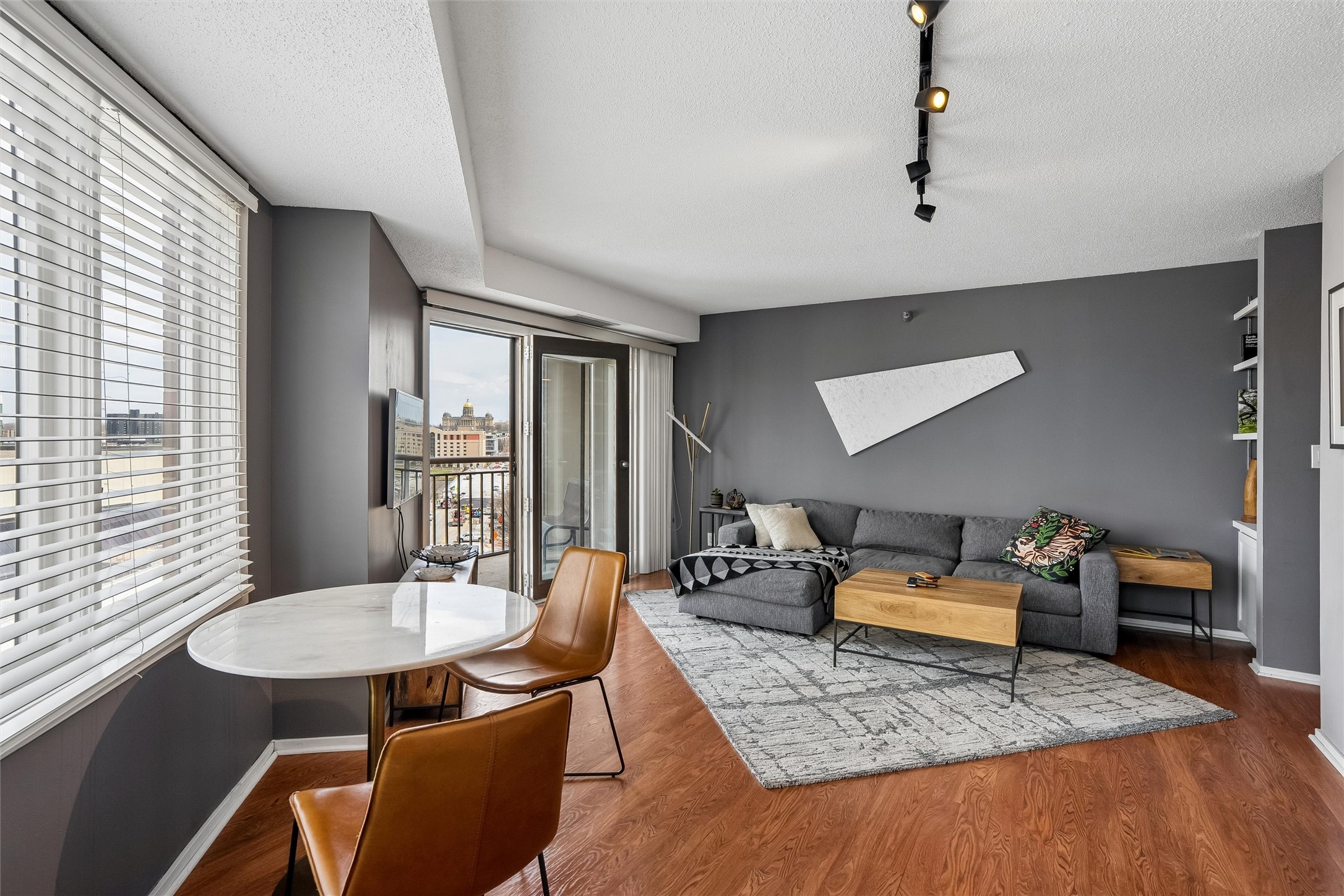 300 Walnut Street 711 Property Photo 1