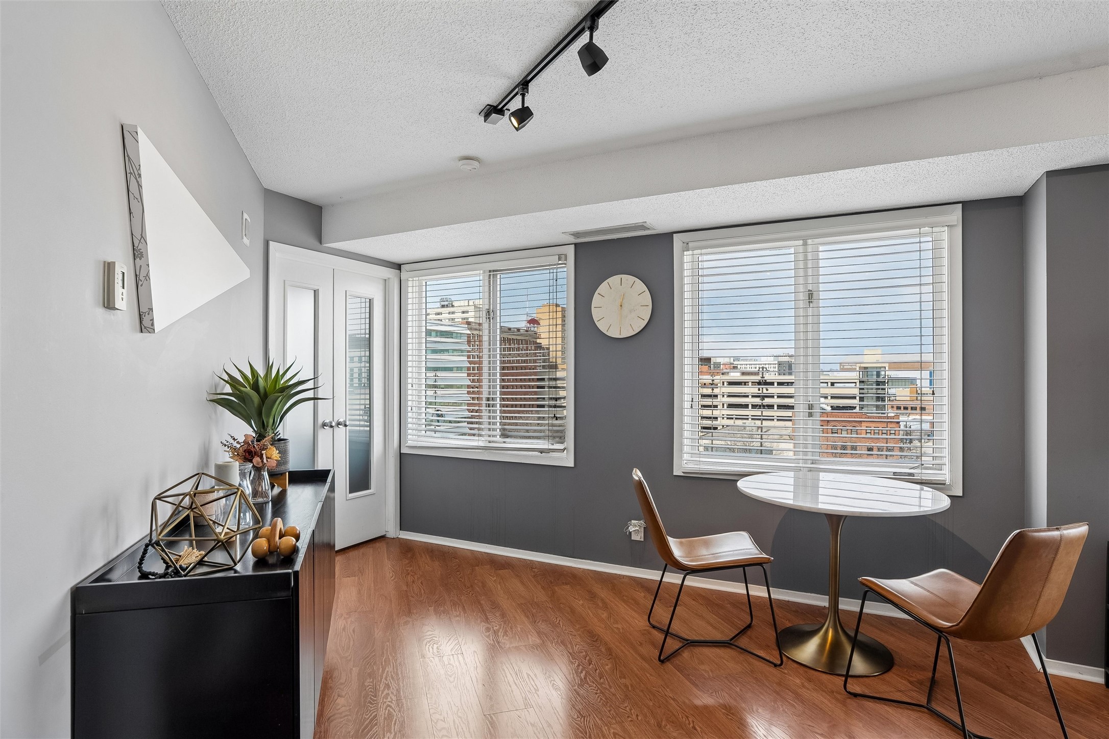 300 Walnut Street 711 Property Photo 4