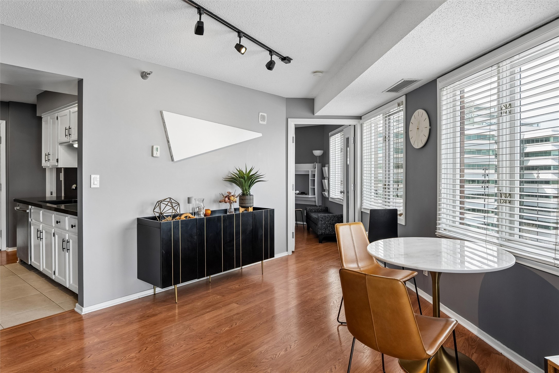 300 Walnut Street 711 Property Photo 5