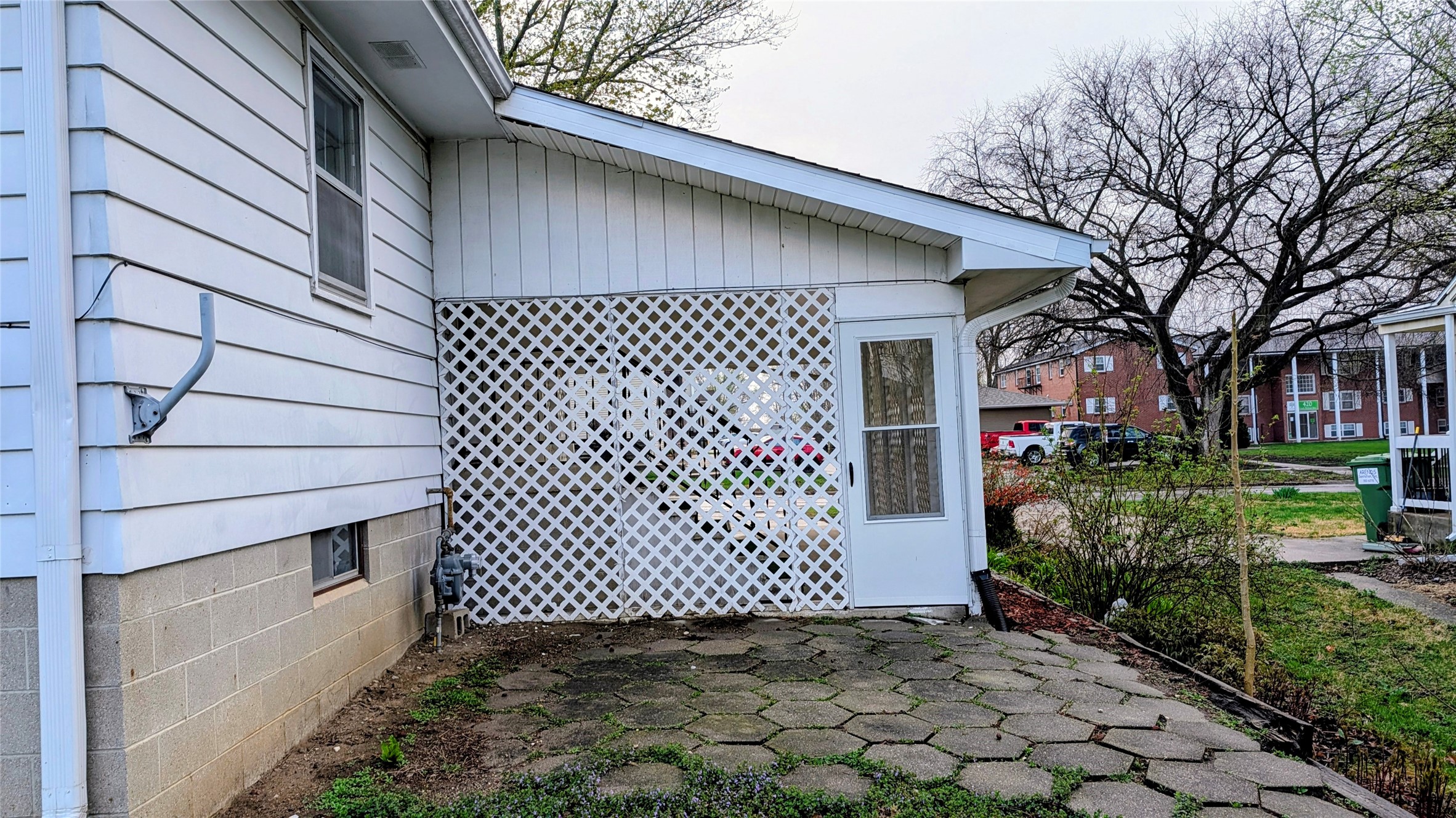 415 S Walnut Avenue Property Photo 4
