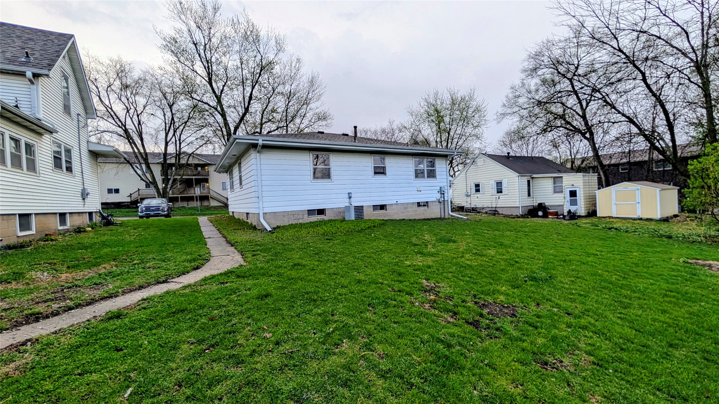 415 S Walnut Avenue Property Photo 6