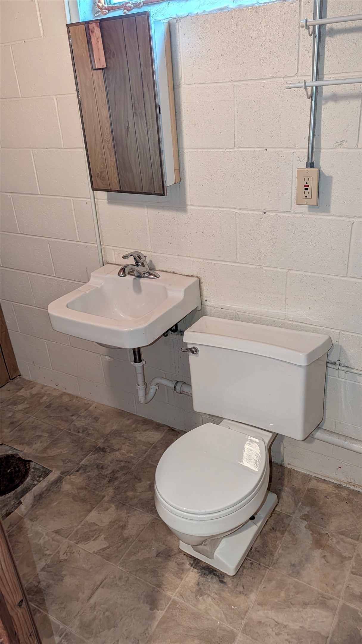 415 S Walnut Avenue Property Photo 20