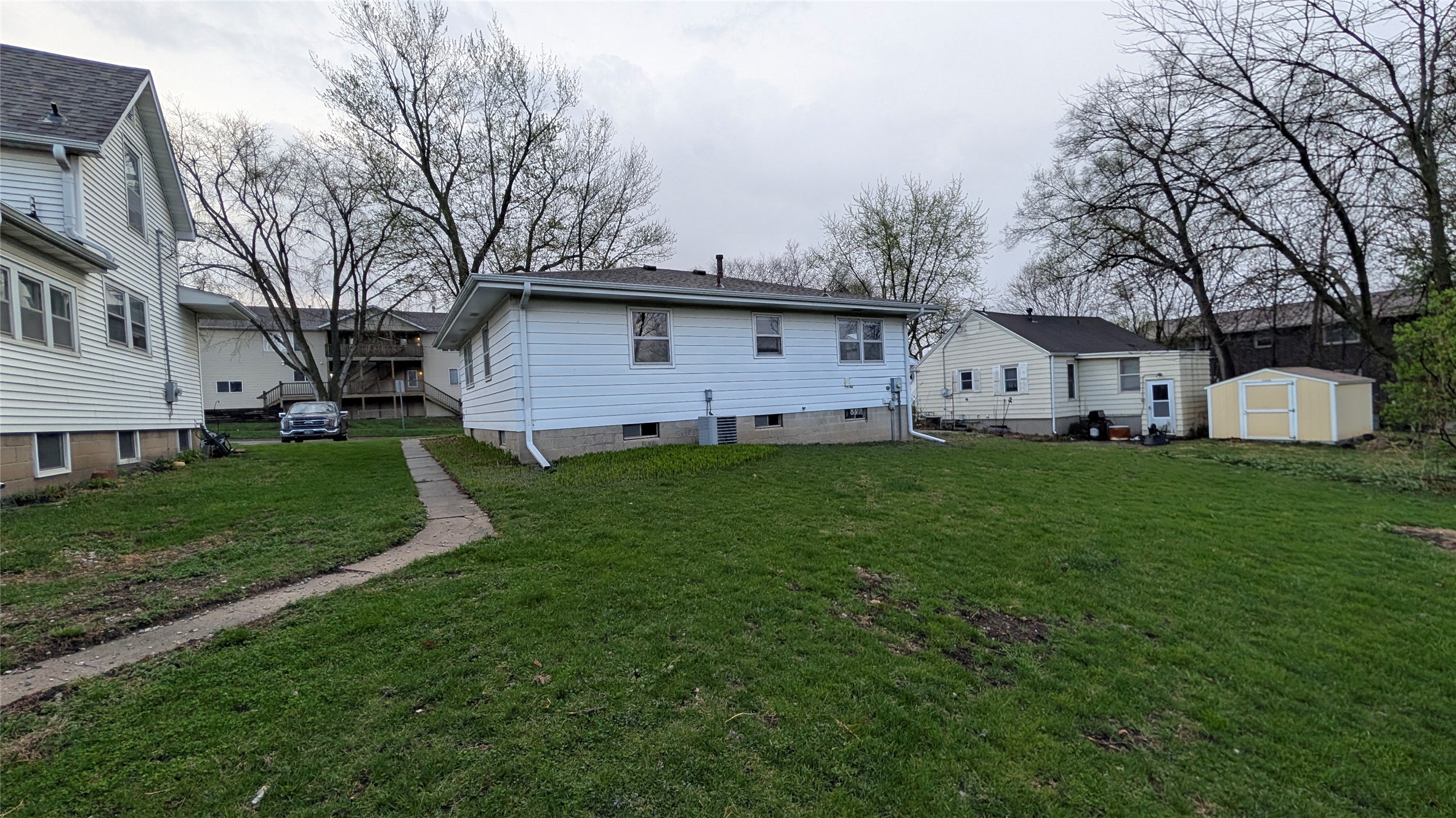 415 S Walnut Avenue Property Photo 25
