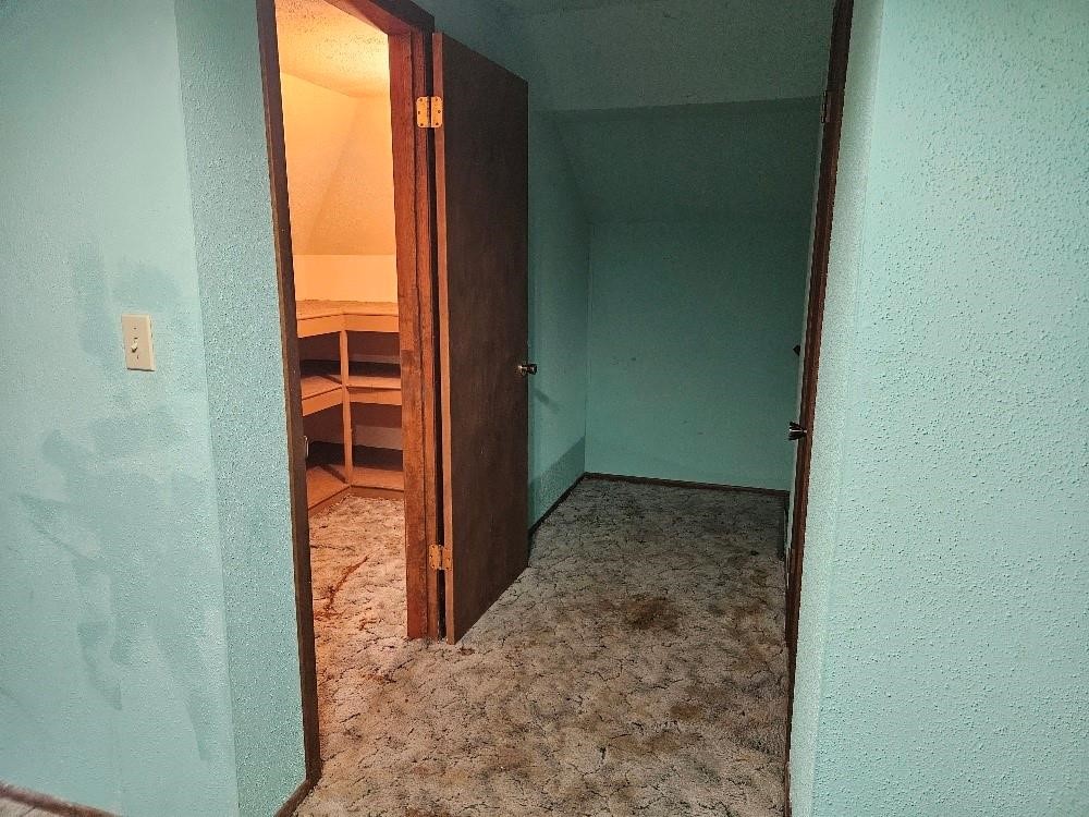 303 S Central Avenue Property Photo 17