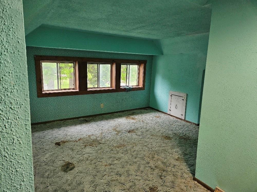303 S Central Avenue Property Photo 18