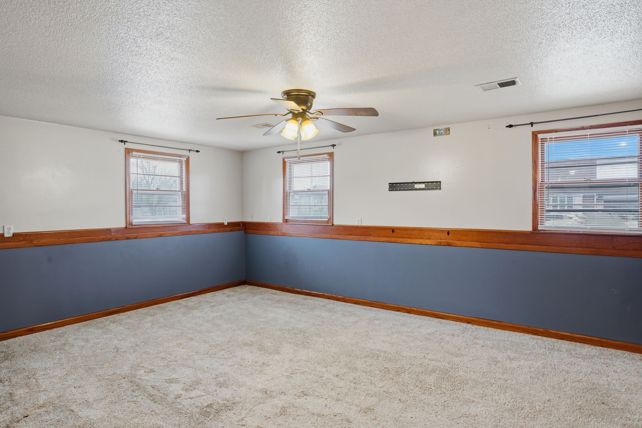 145 Beech Boulevard Property Photo 14