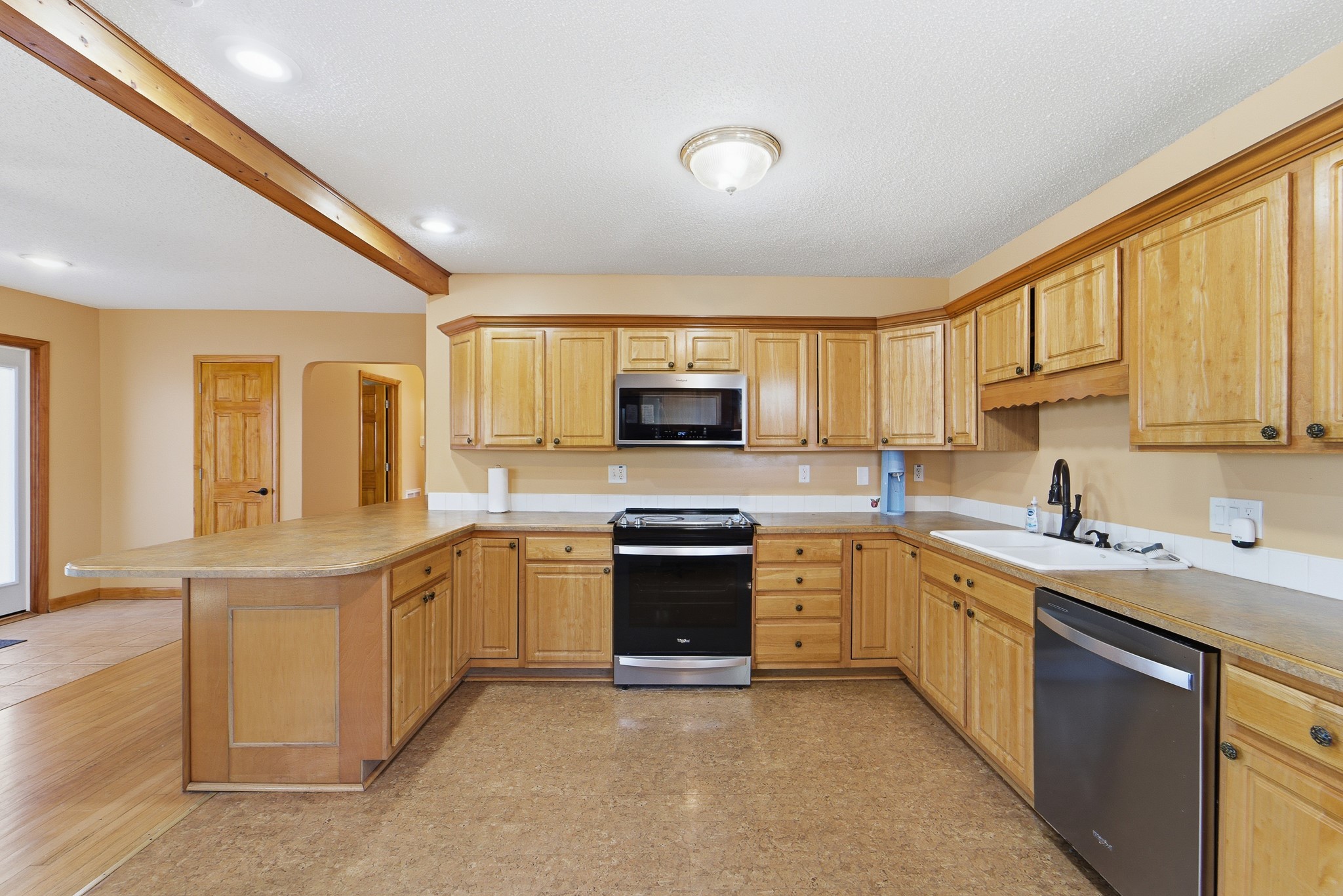 3513 E 37th Street Property Photo 5