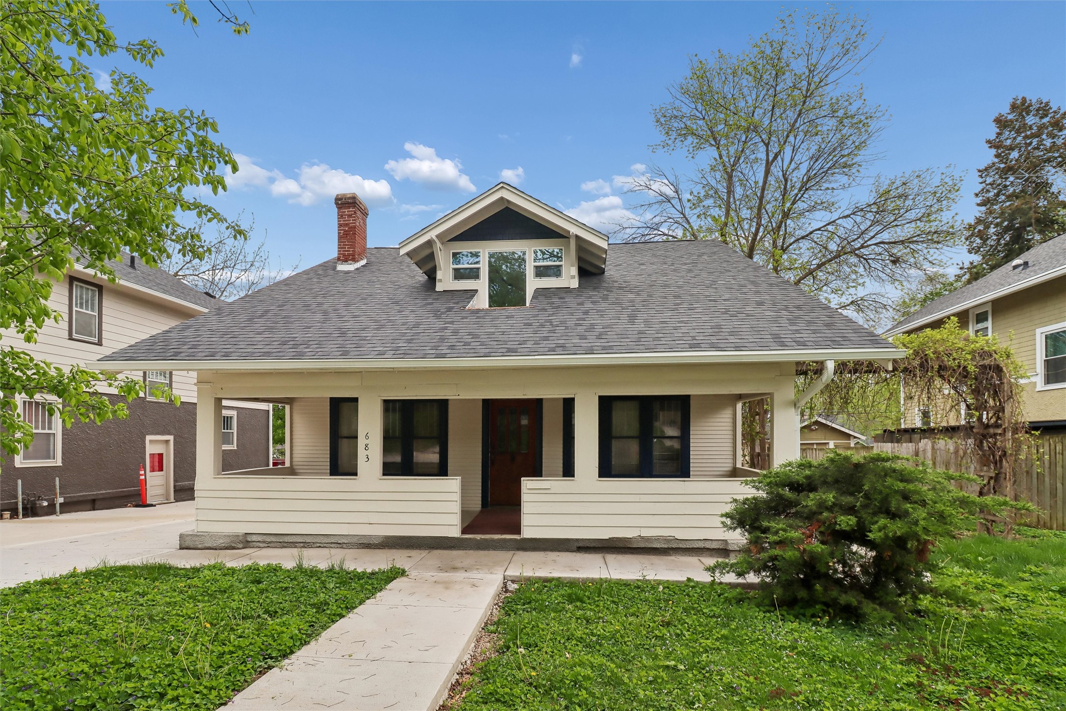 683 35th Street Property Photo 2