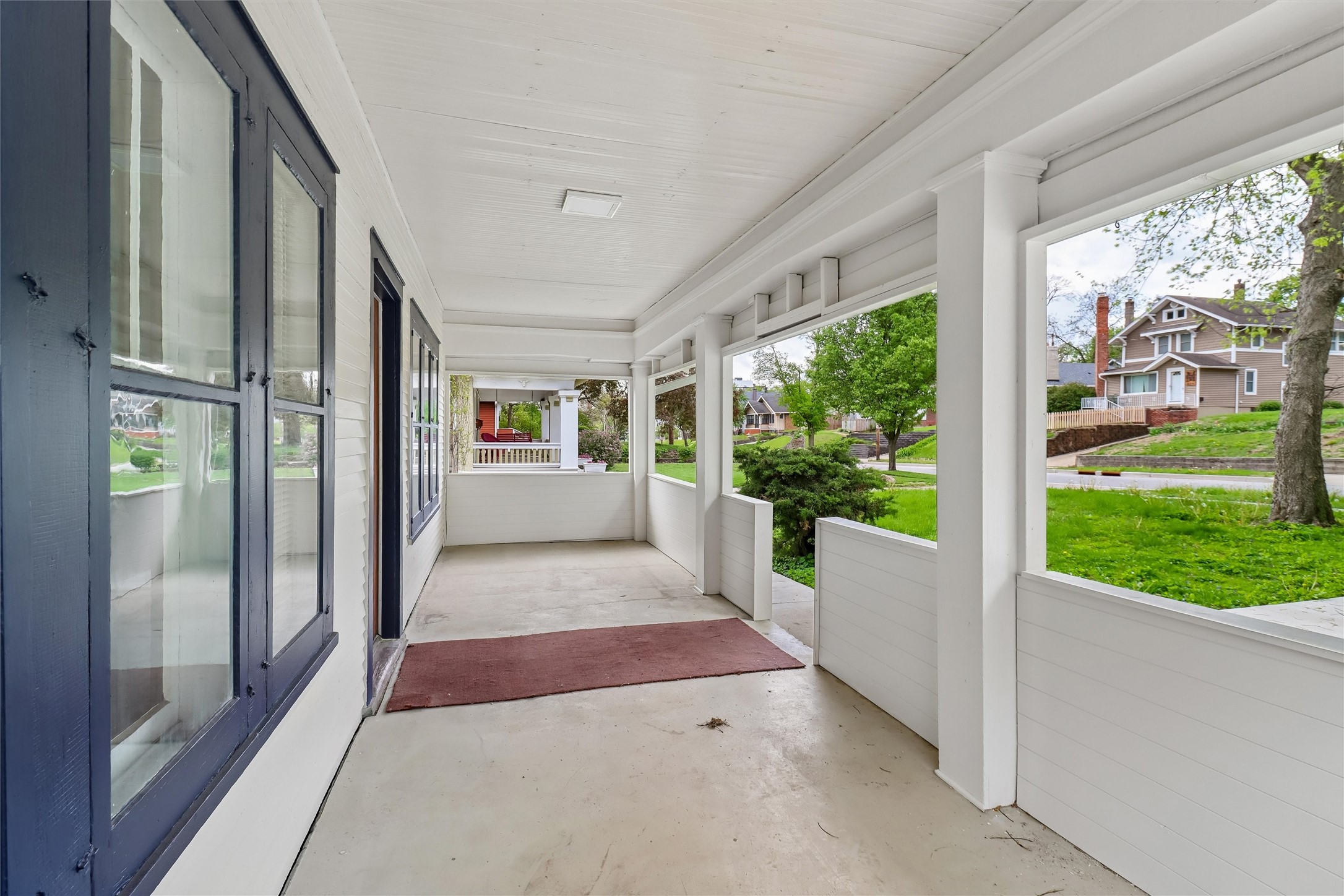 683 35th Street Property Photo 3