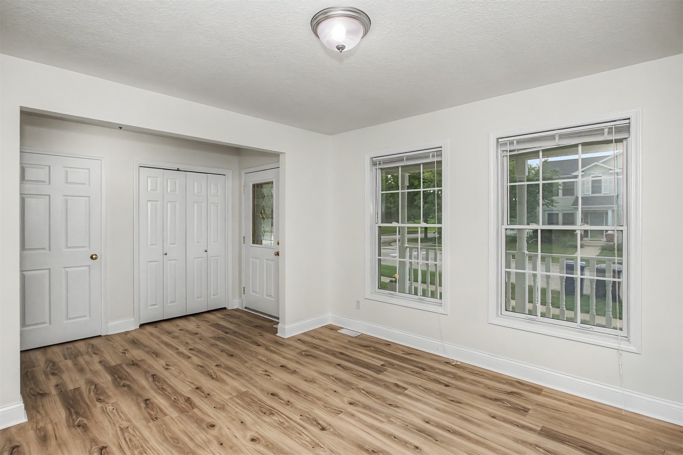 2755 Somerset Drive Property Photo 17
