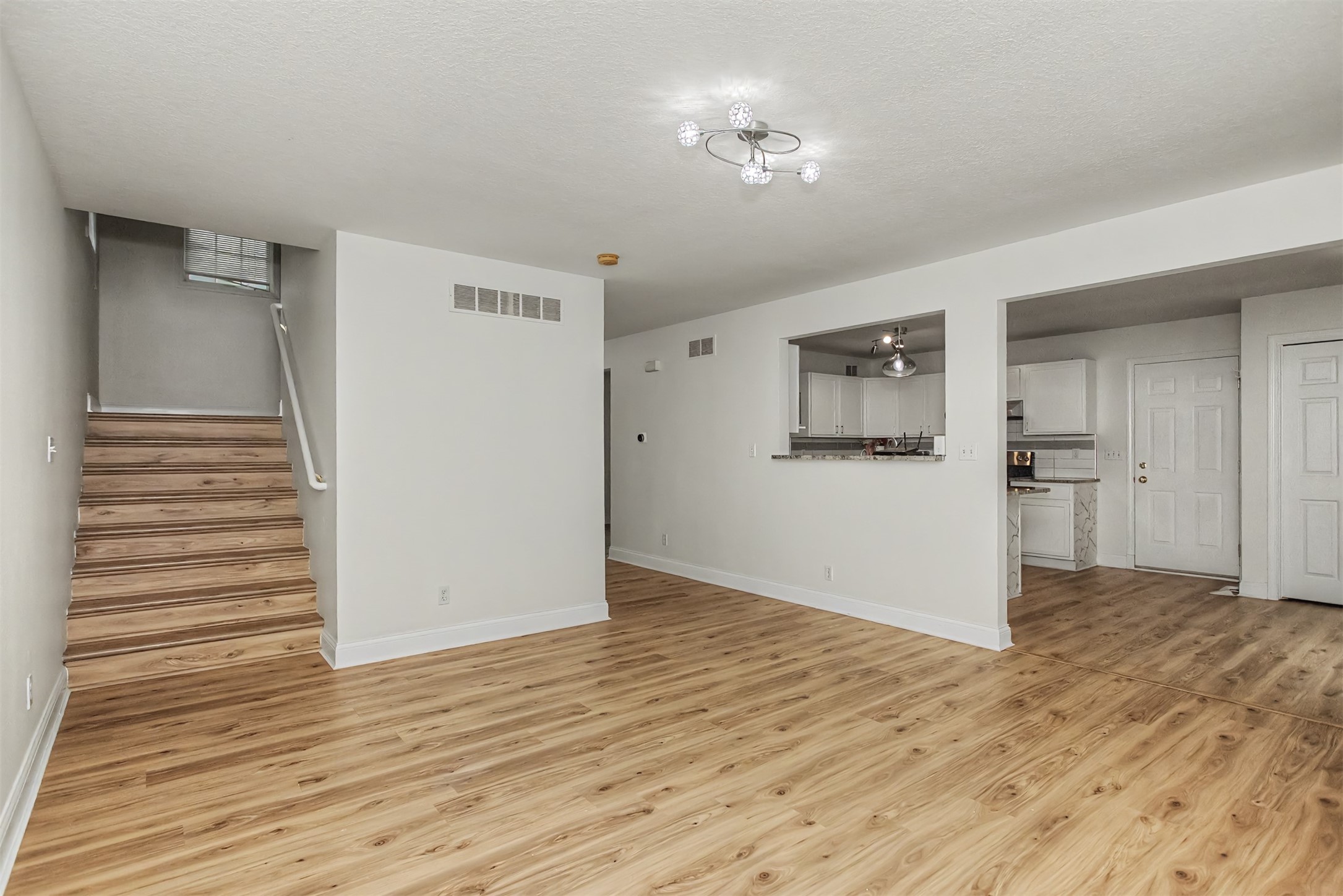 2755 Somerset Drive Property Photo 24