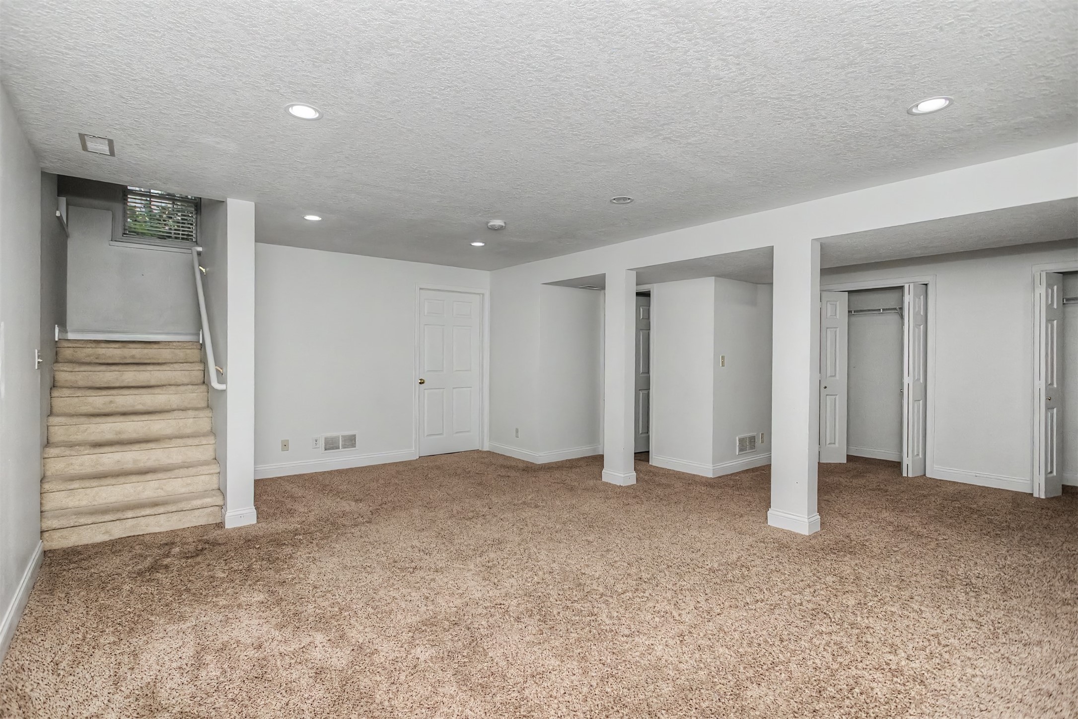2755 Somerset Drive Property Photo 27