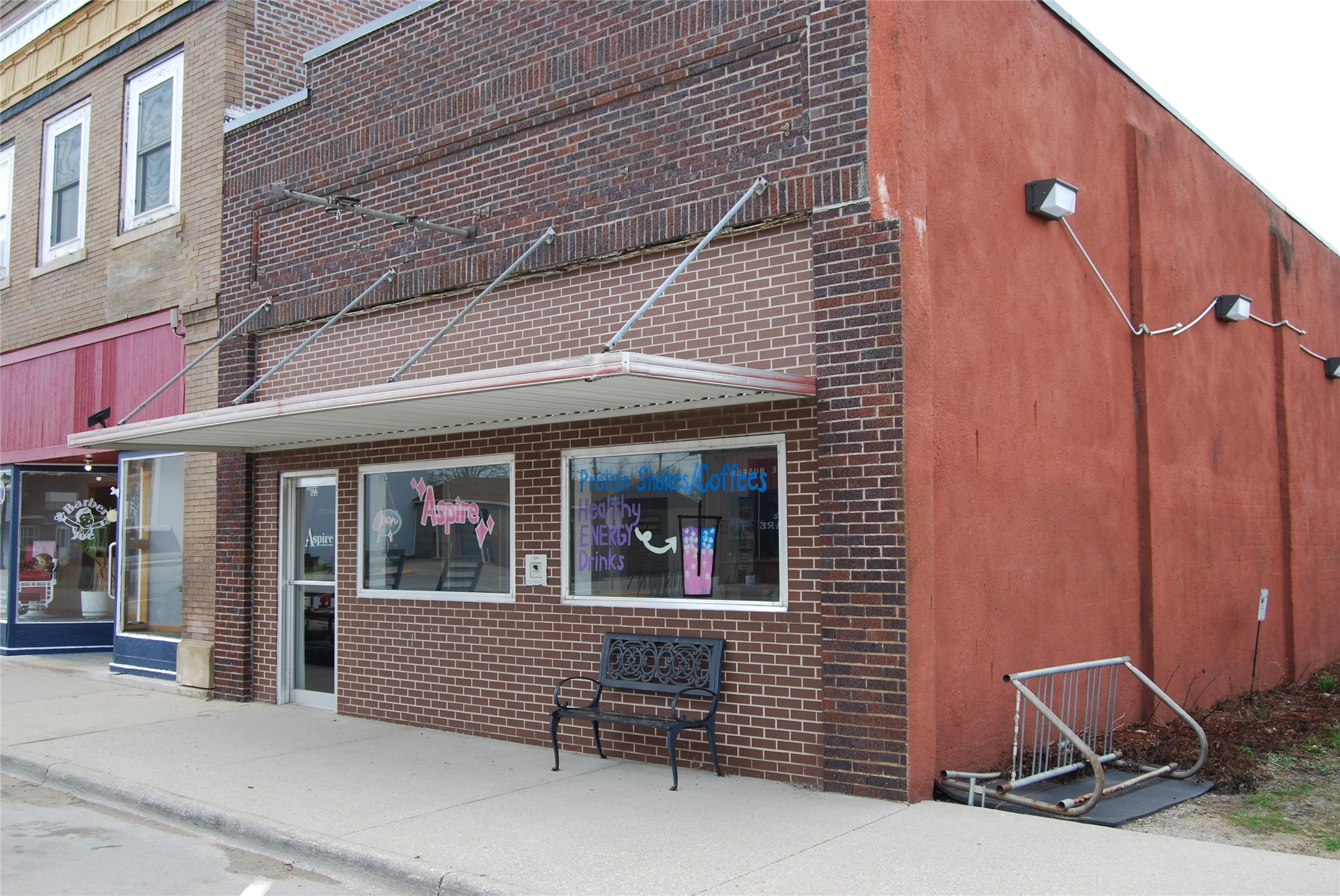 122 S Main Street Property Photo 1
