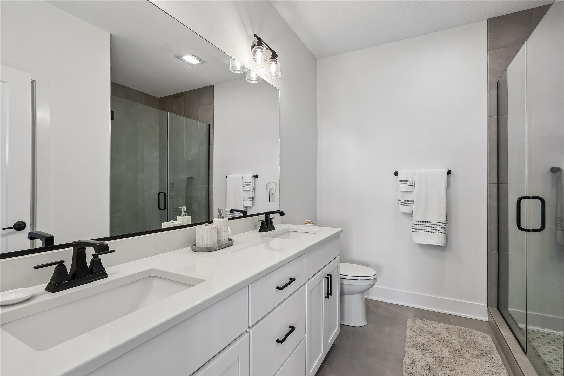 4650 180th Street Property Photo 17