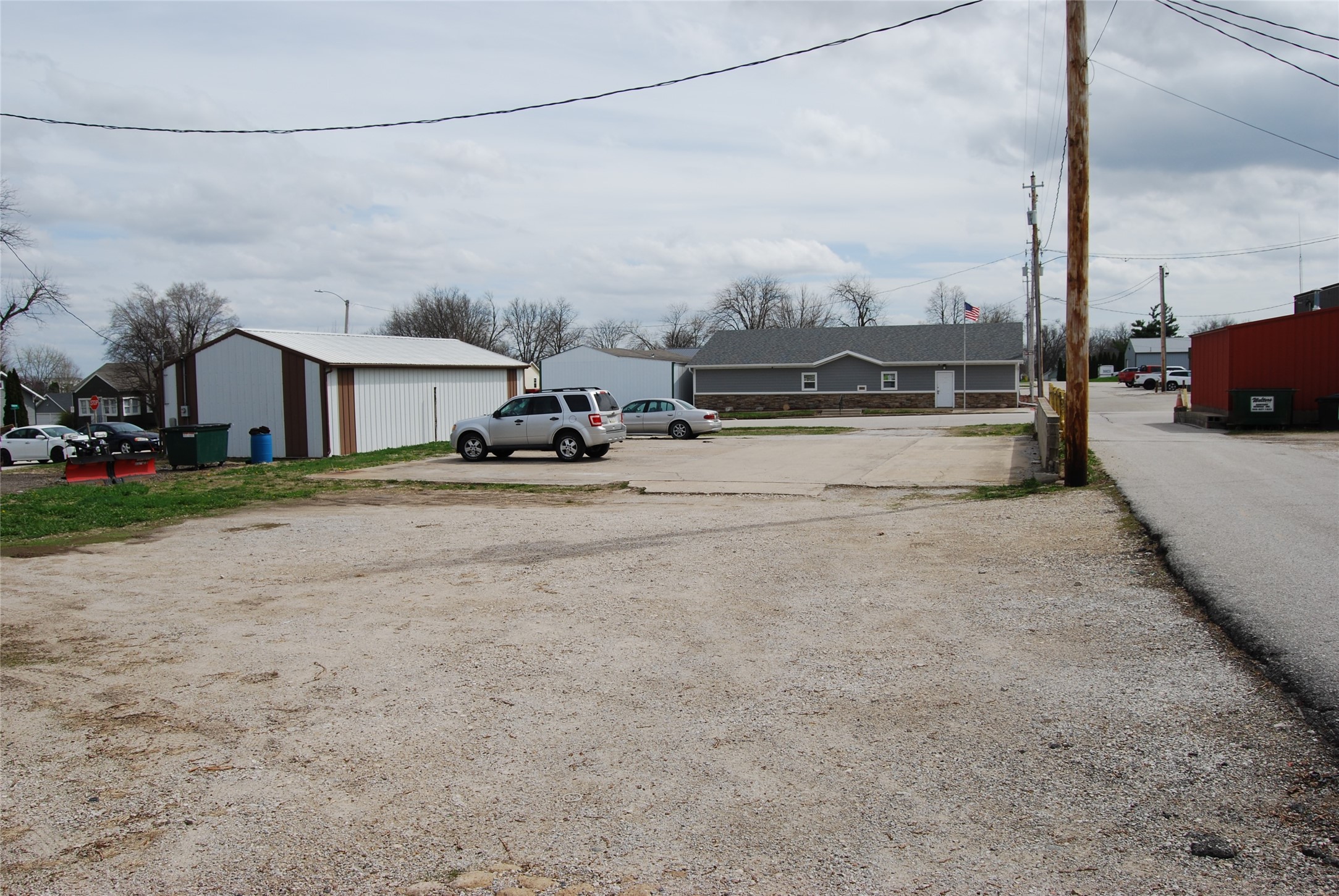 106 E 2nd Street Property Photo 1