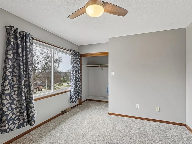 9654 Elmcrest Drive Property Photo 15