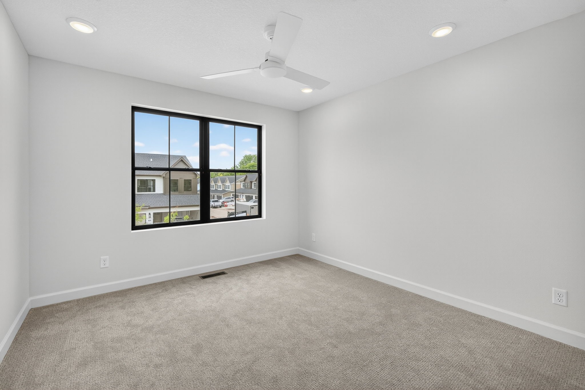 932 Peak Drive Property Photo 16
