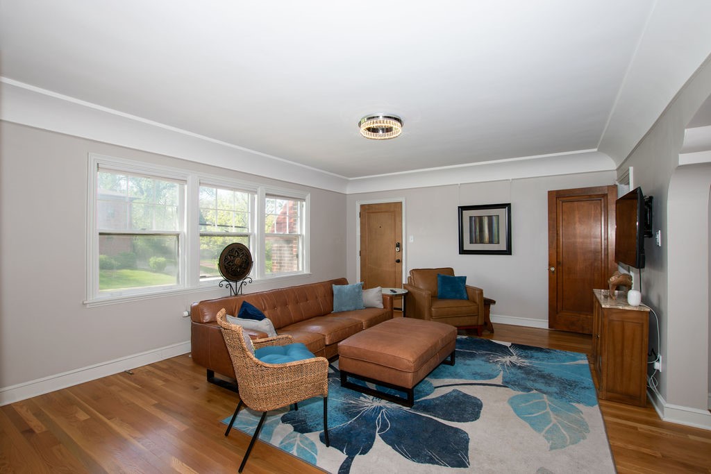 4345 Grand Avenue 3 Property Photo 3