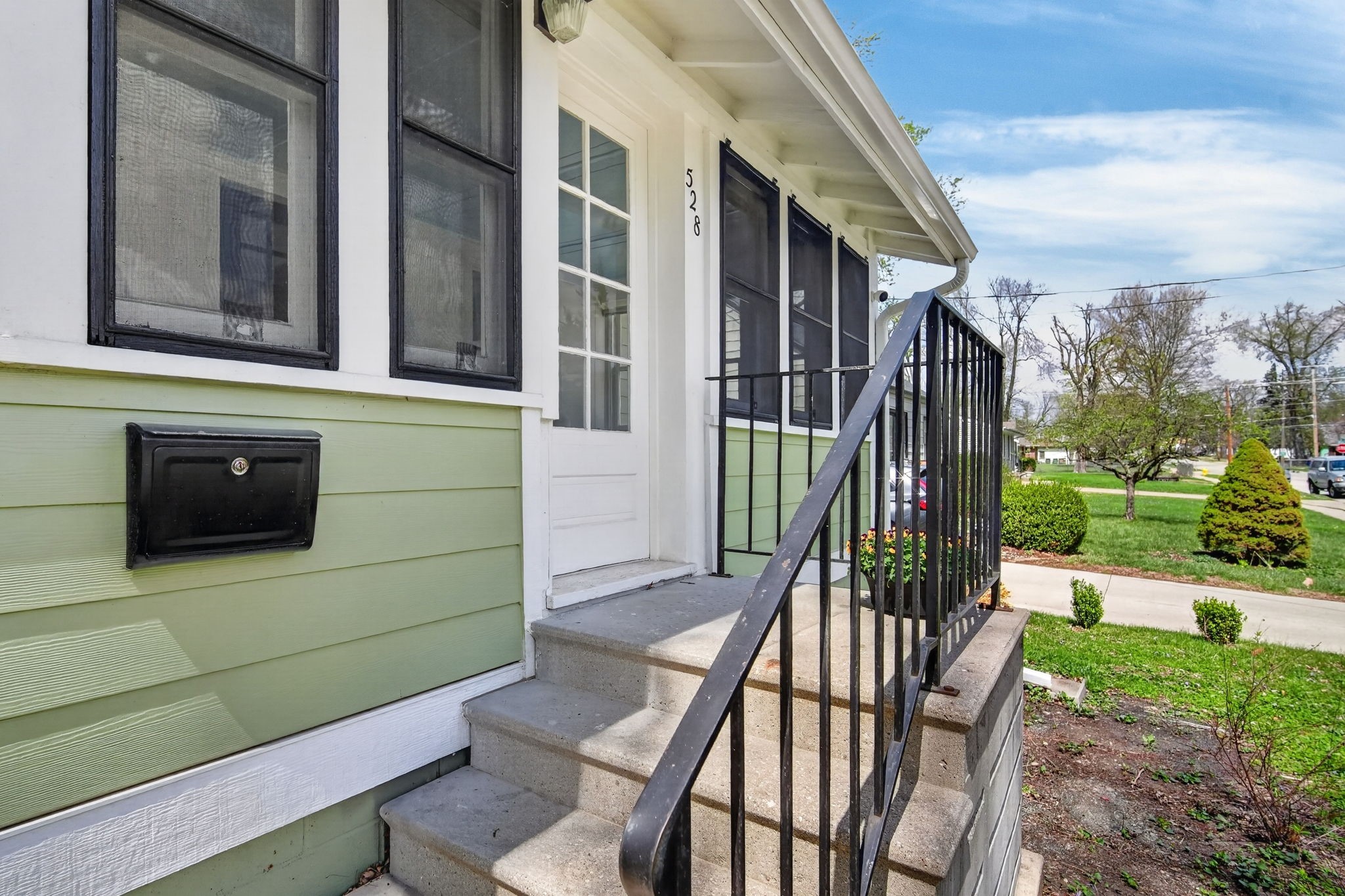 528 13th Street Property Photo 2