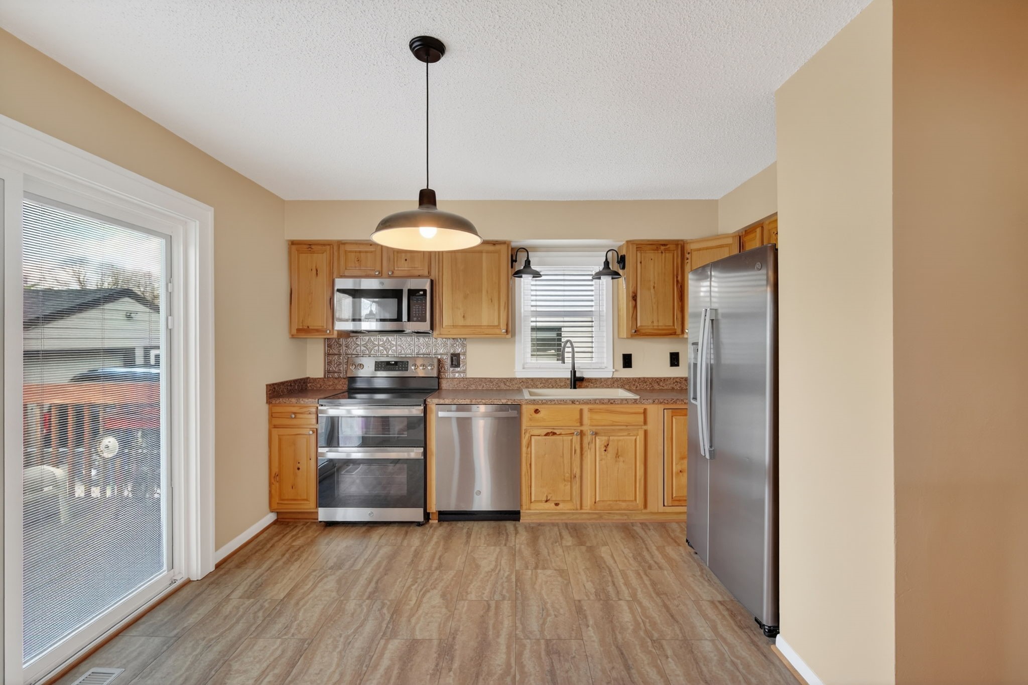 528 13th Street Property Photo 8