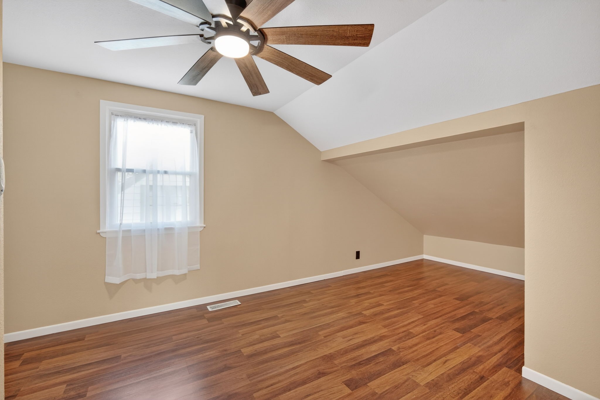 528 13th Street Property Photo 24