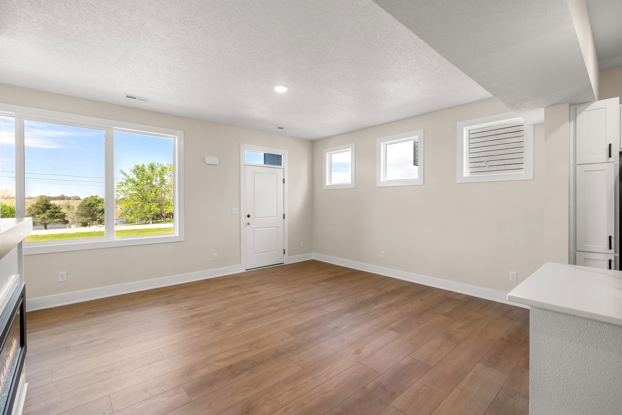 921 Percheron Lane Property Photo 4
