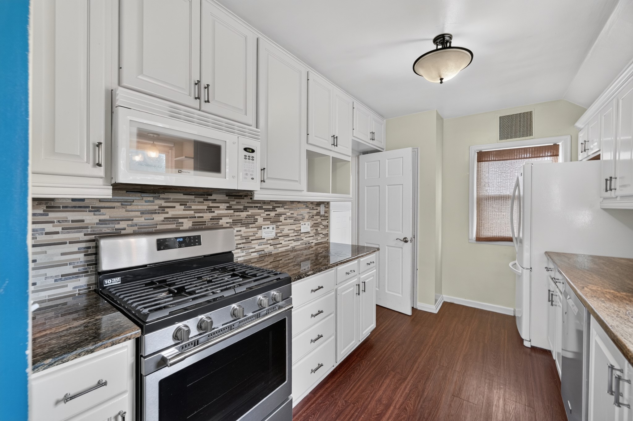 5804 College Avenue Property Photo 4