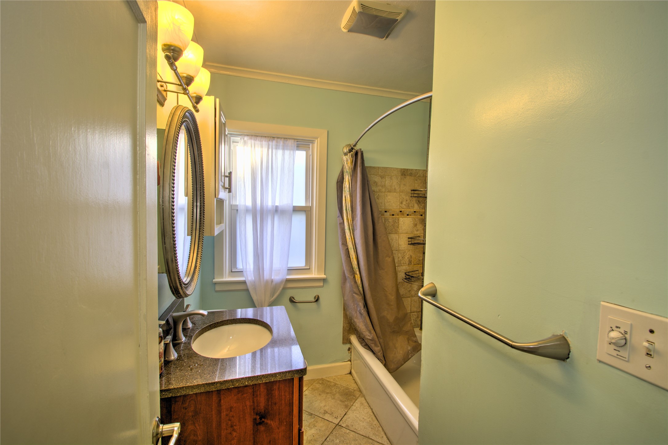 5804 College Avenue Property Photo 6
