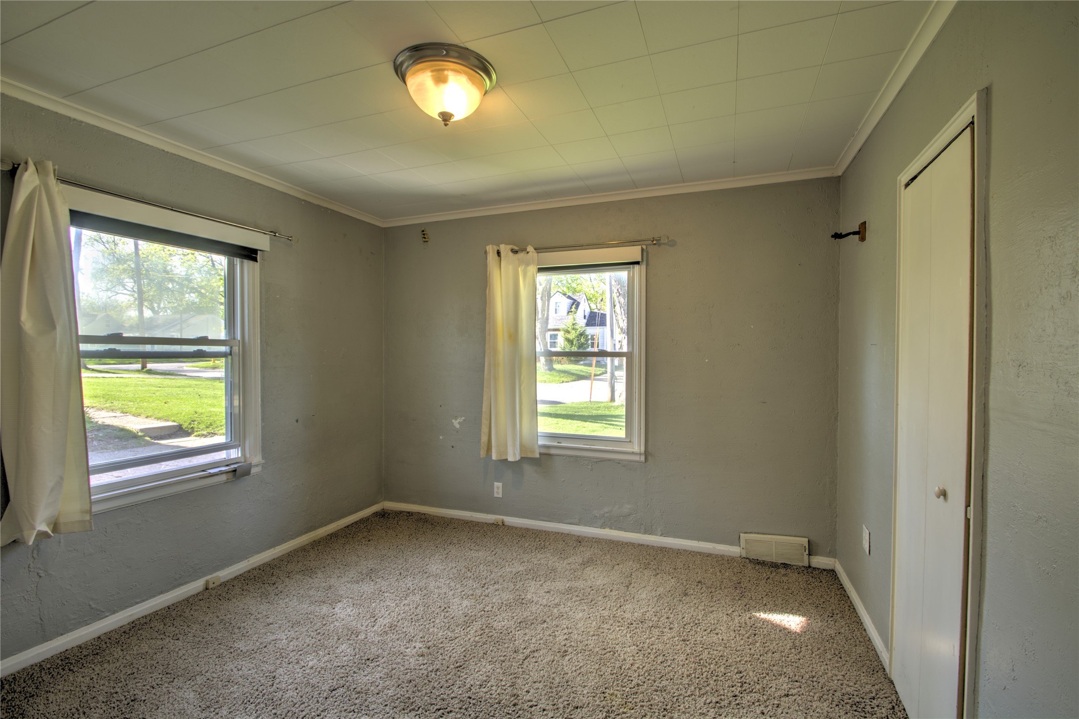 5804 College Avenue Property Photo 7