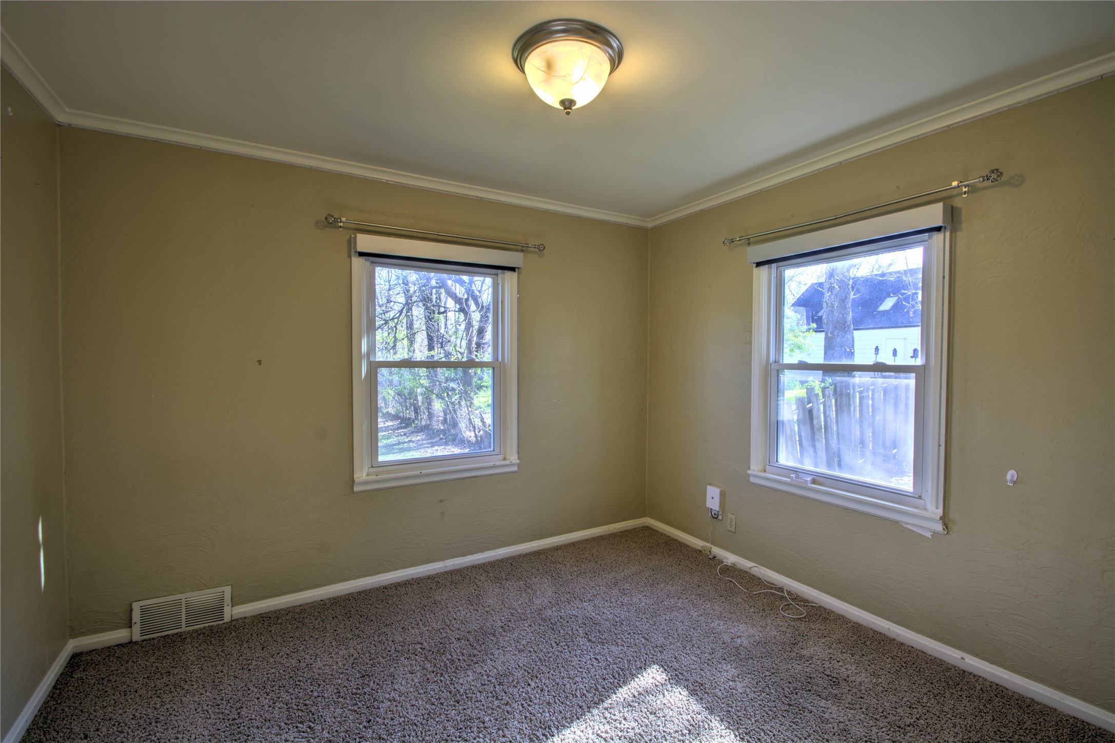 5804 College Avenue Property Photo 8
