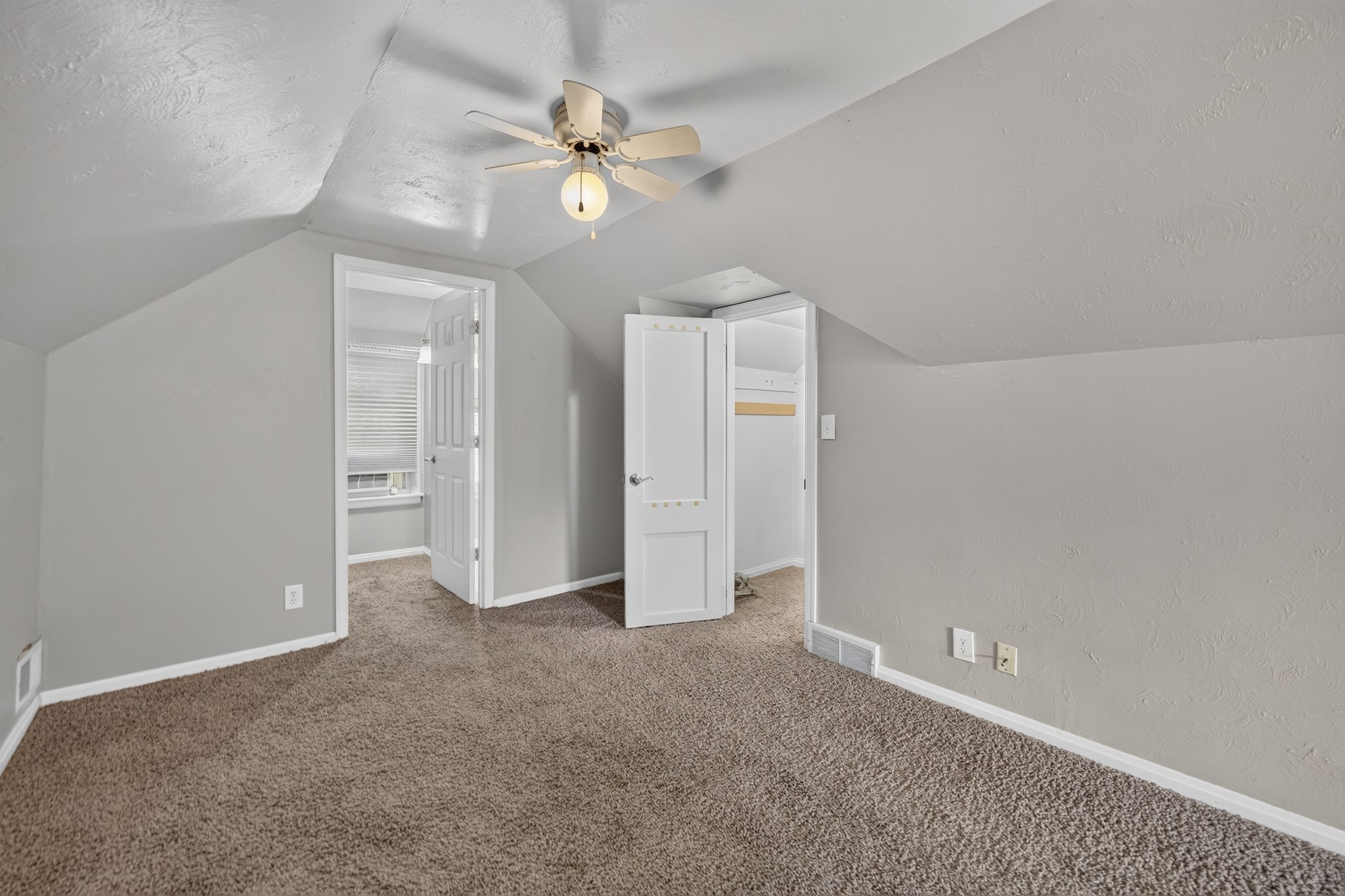 5804 College Avenue Property Photo 12