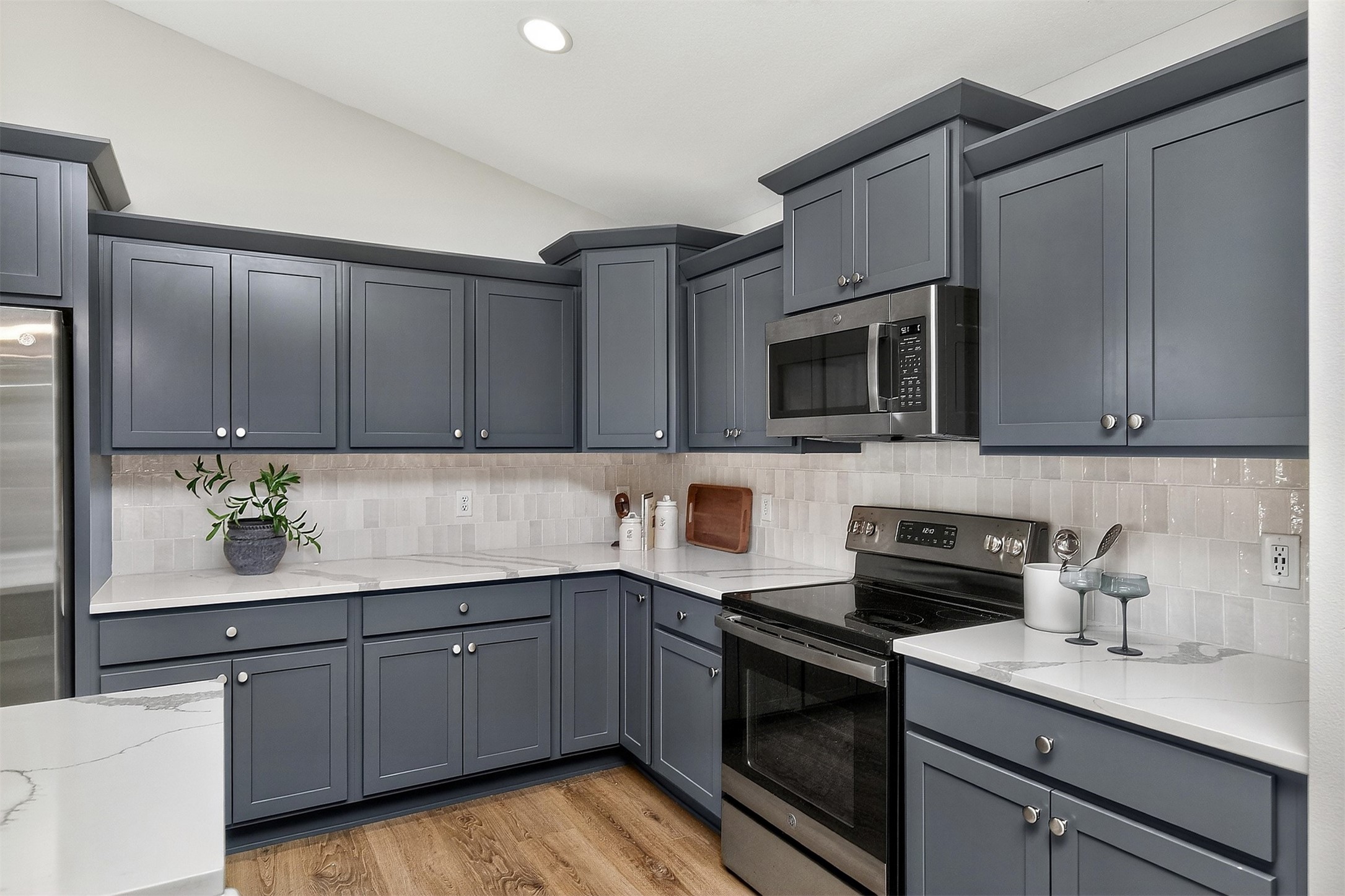 208 11th Court Nw Property Photo 6