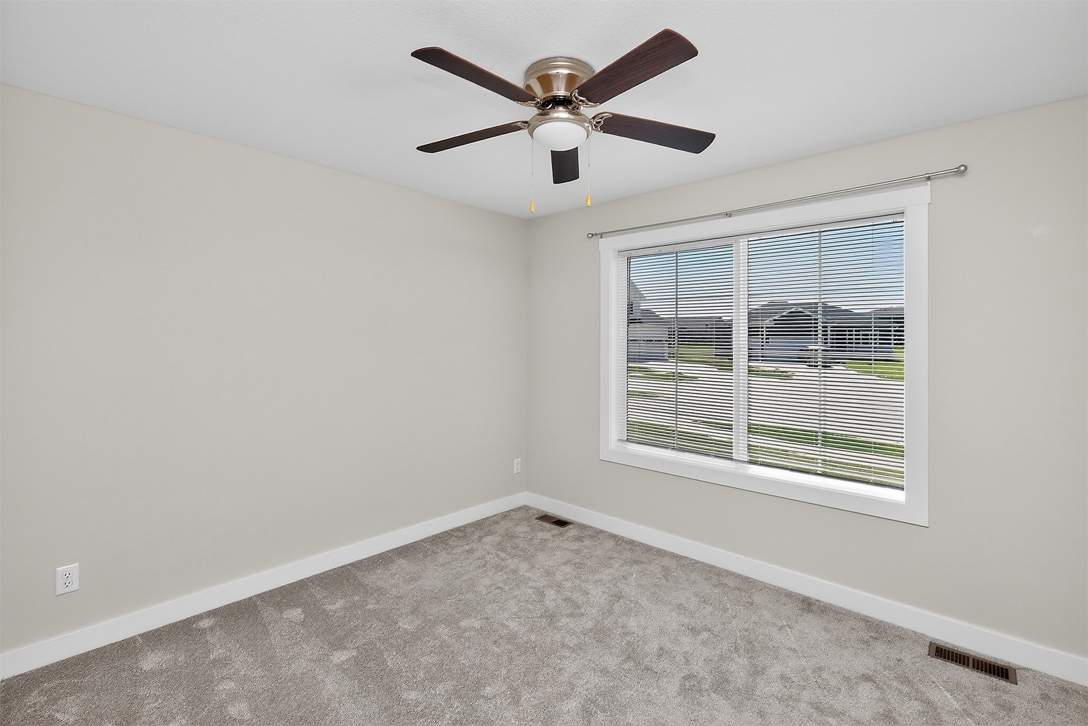 208 11th Court Nw Property Photo 19