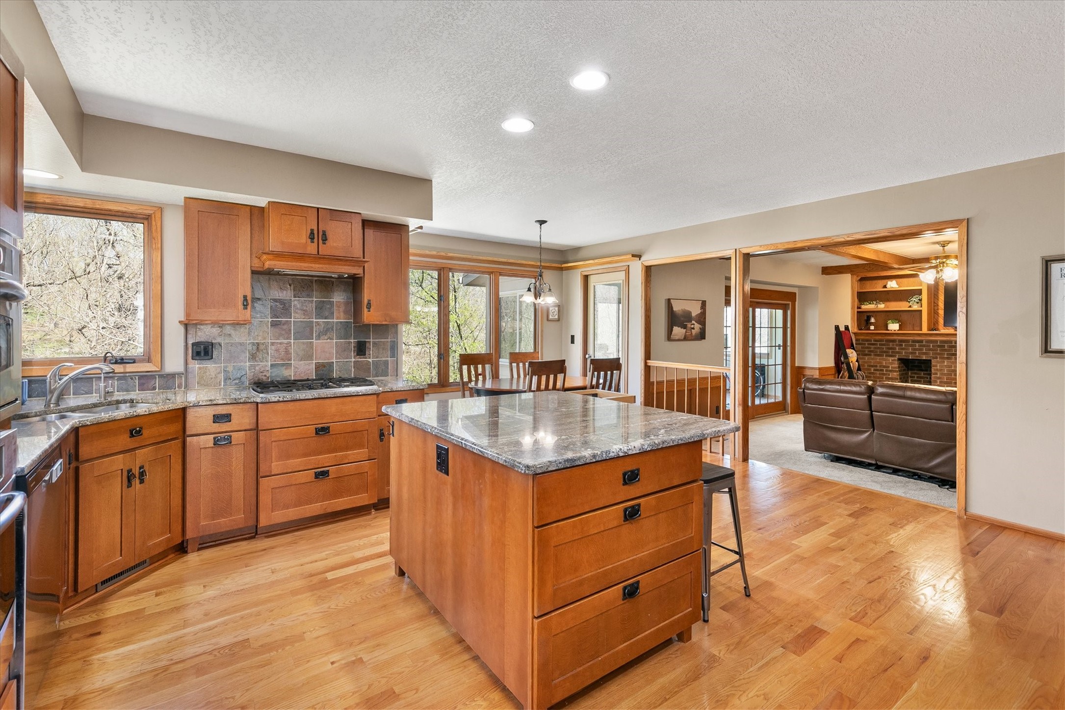 34522 Edgewater Circle Property Photo 3