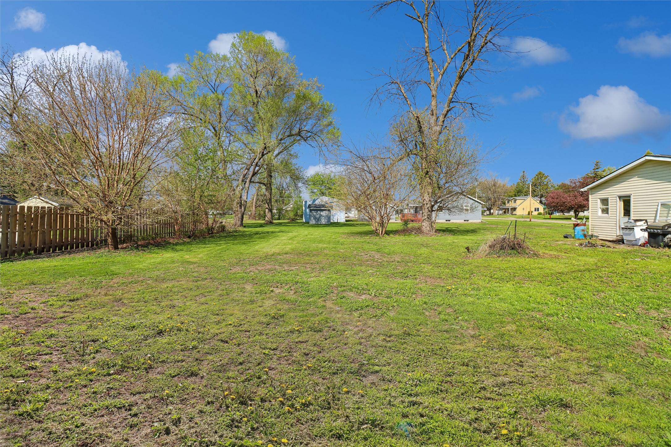 1023 N 10th Avenue E Property Photo 11