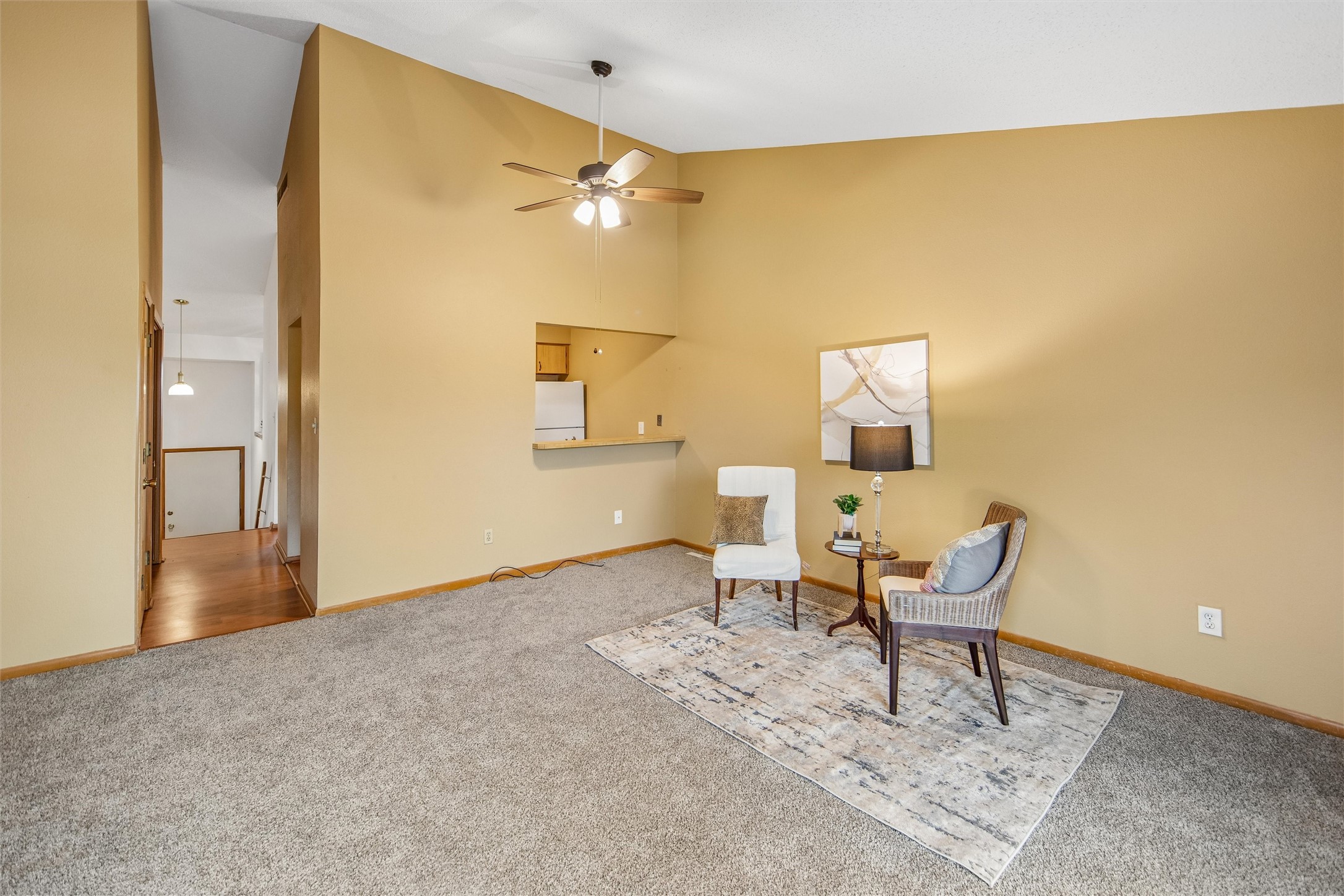 5618 Linden Circle Property Photo 3