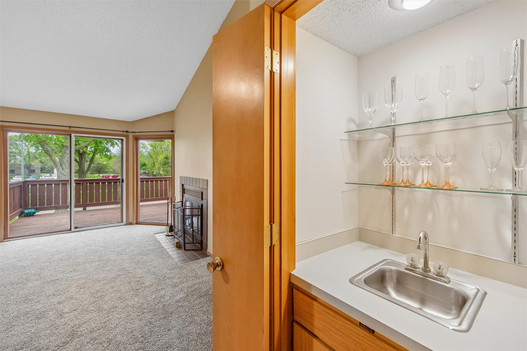 5618 Linden Circle Property Photo 4