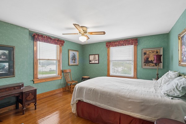 606 East Street Property Photo 29