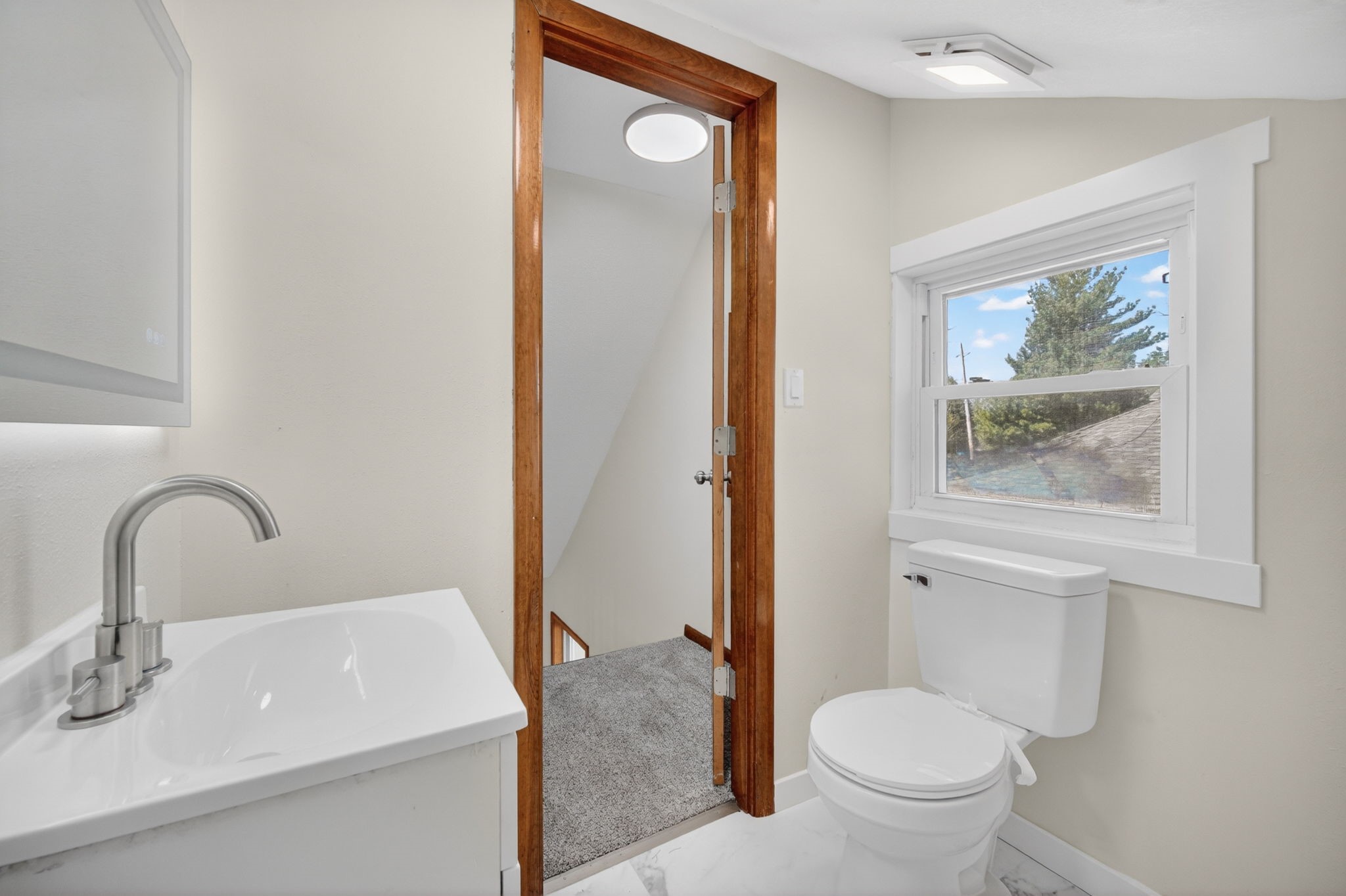 1902 State Street Property Photo 25