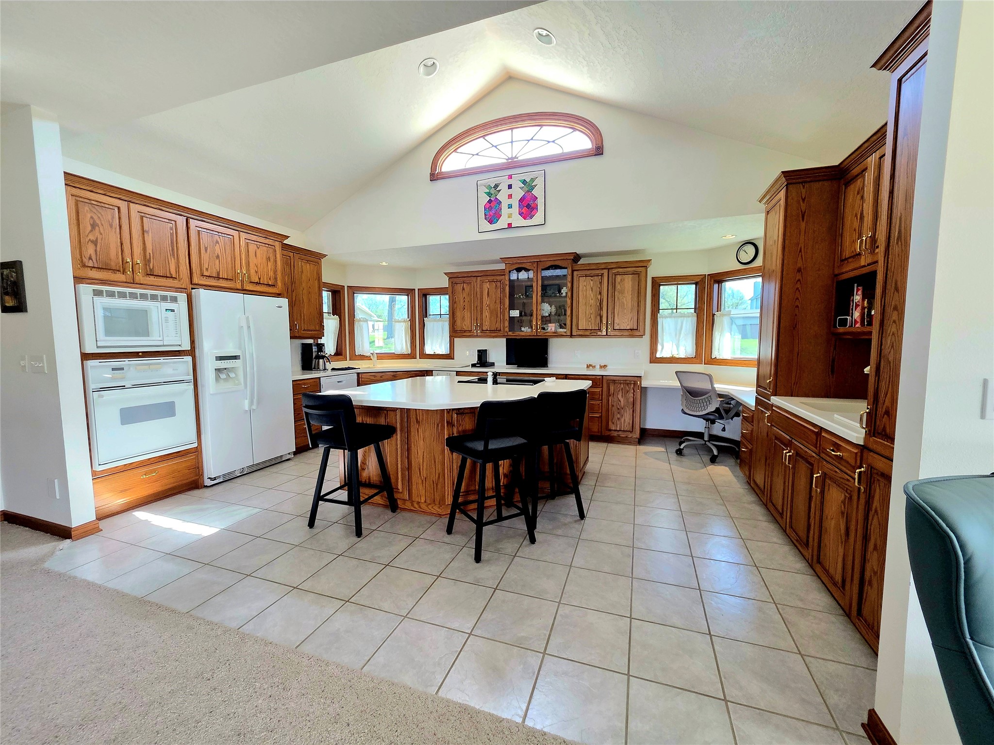 811 N Main Street Property Photo 6