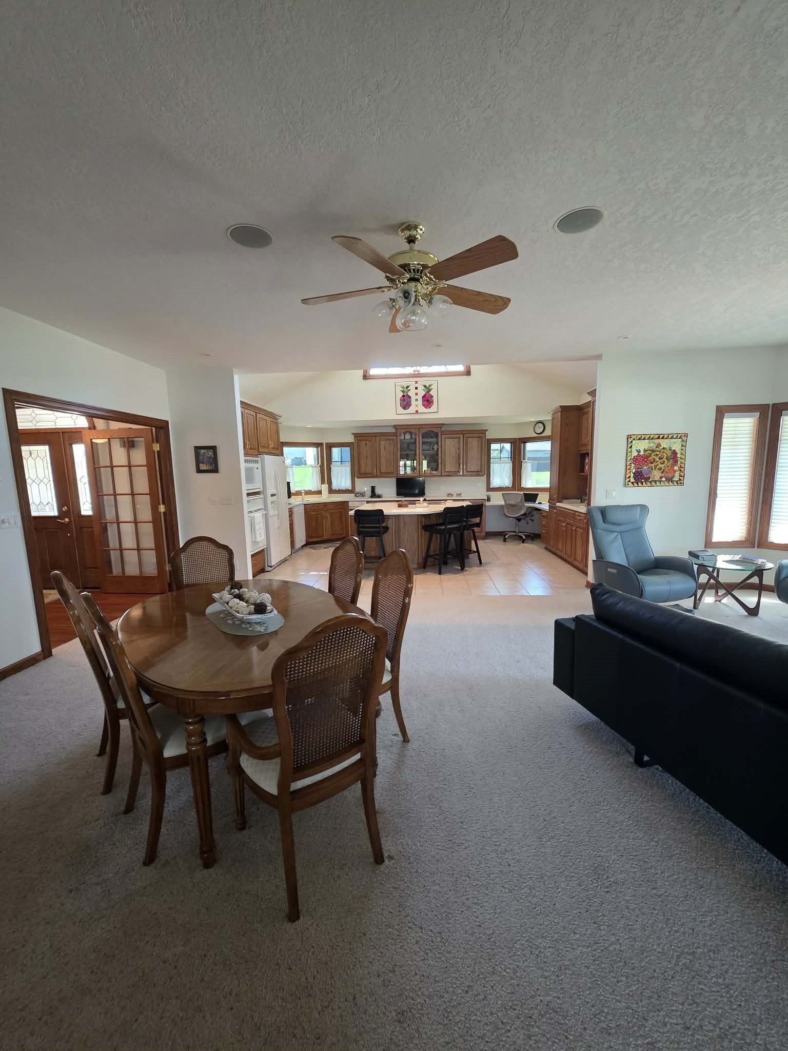 811 N Main Street Property Photo 12